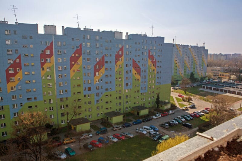 parking bloki samochody problemy
