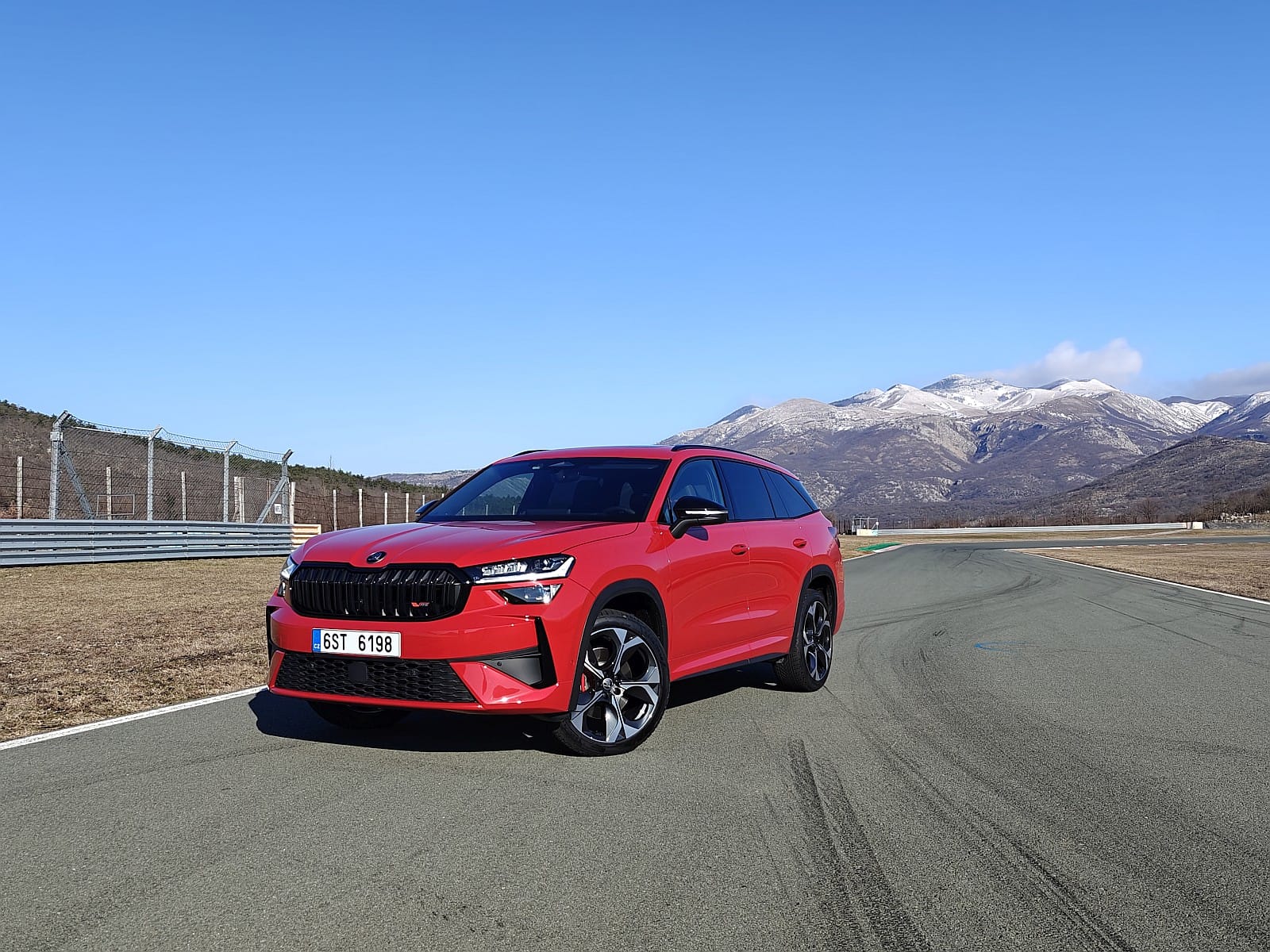 2025 Skoda Kodiaq RS - przód