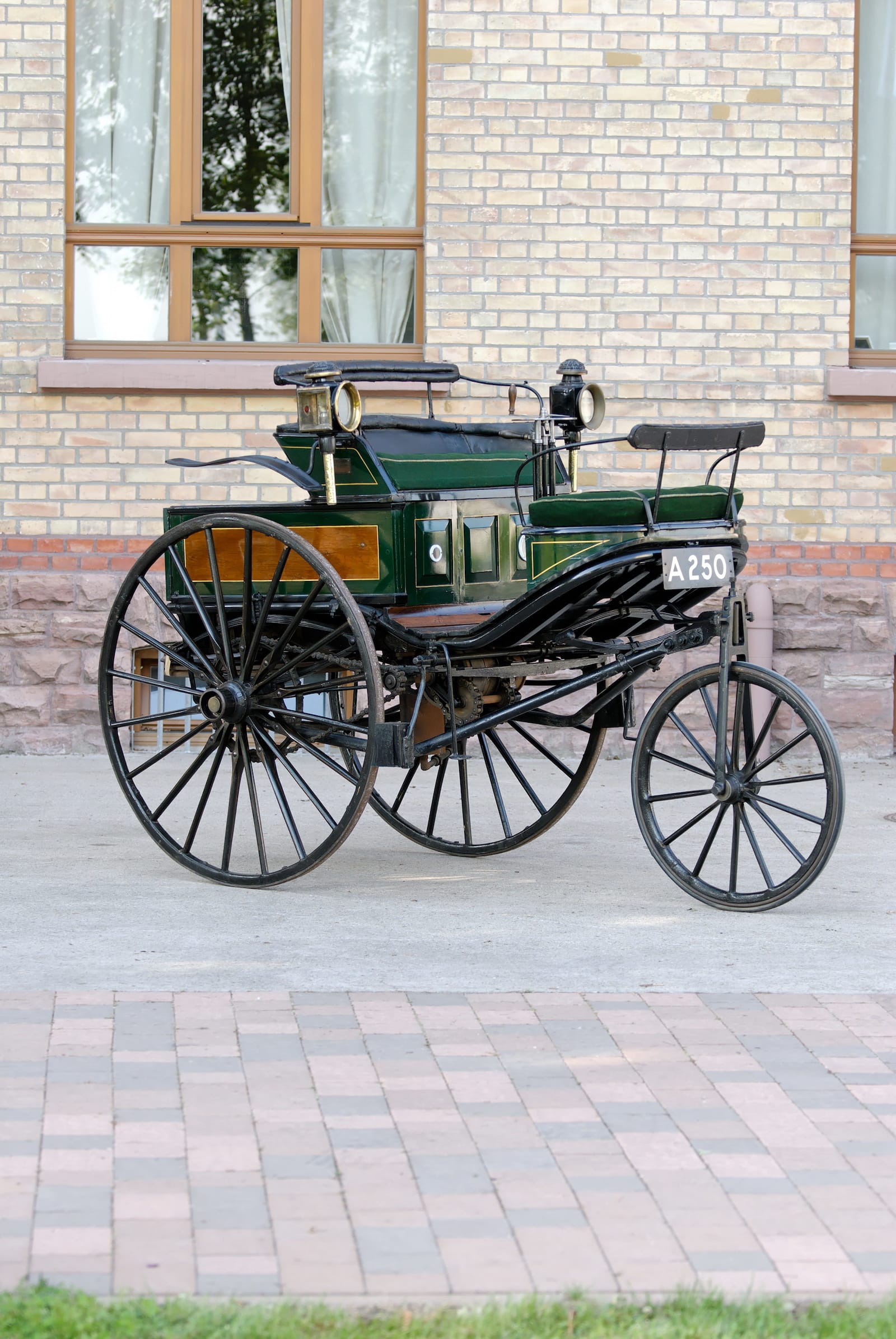 Benz Patent-Motorwagen, 1886Benz Patent-Motorwagen, 1886
