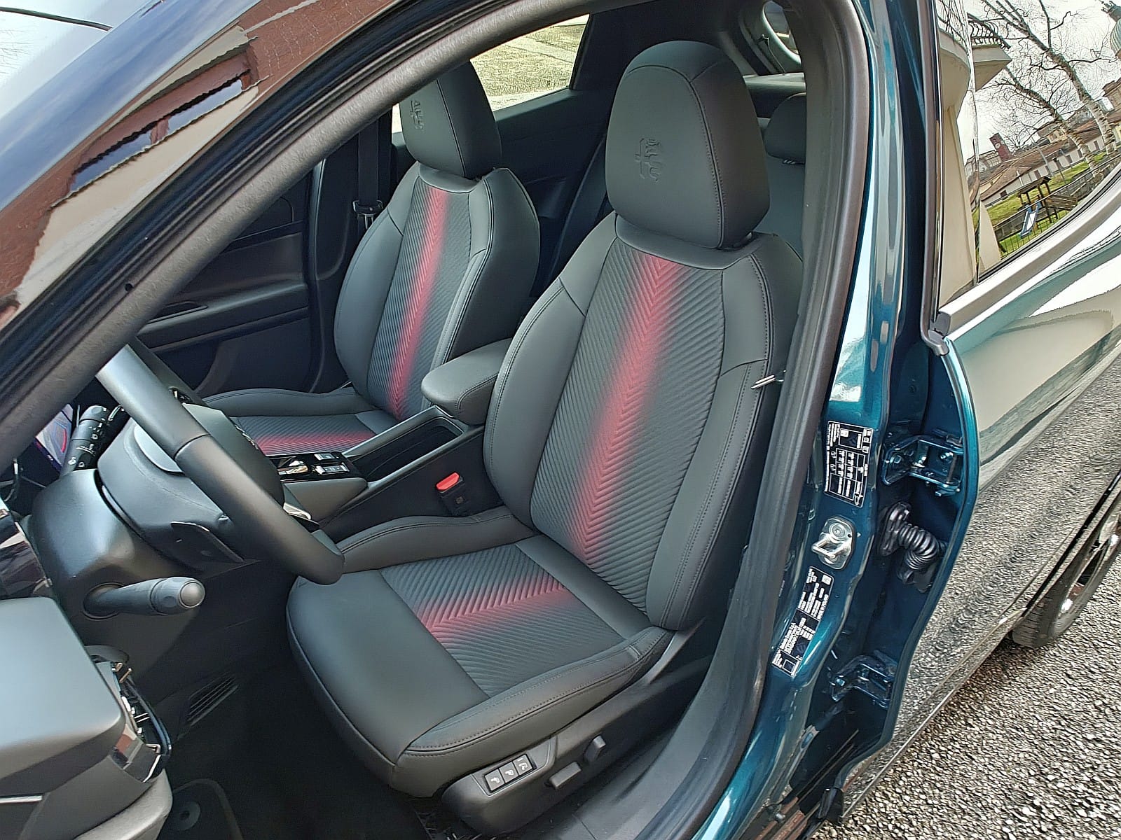 Alfa Romeo Junior Ibrida Q - fotele