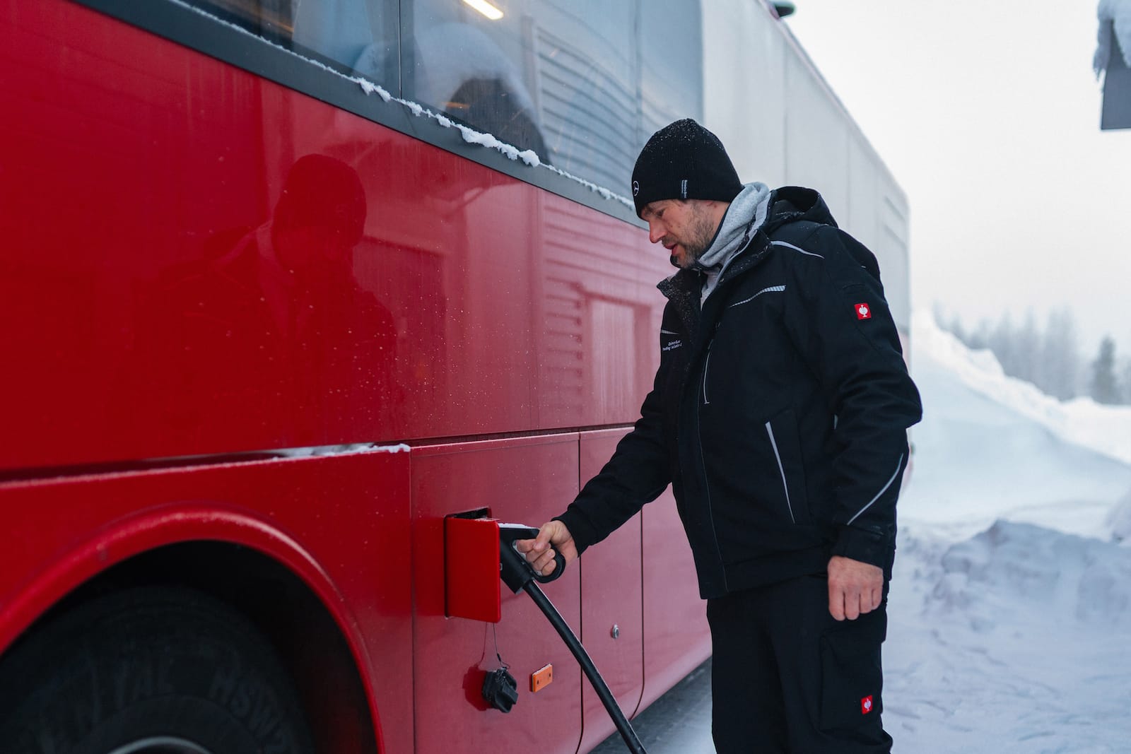ładowanie autobusu elektrcznego