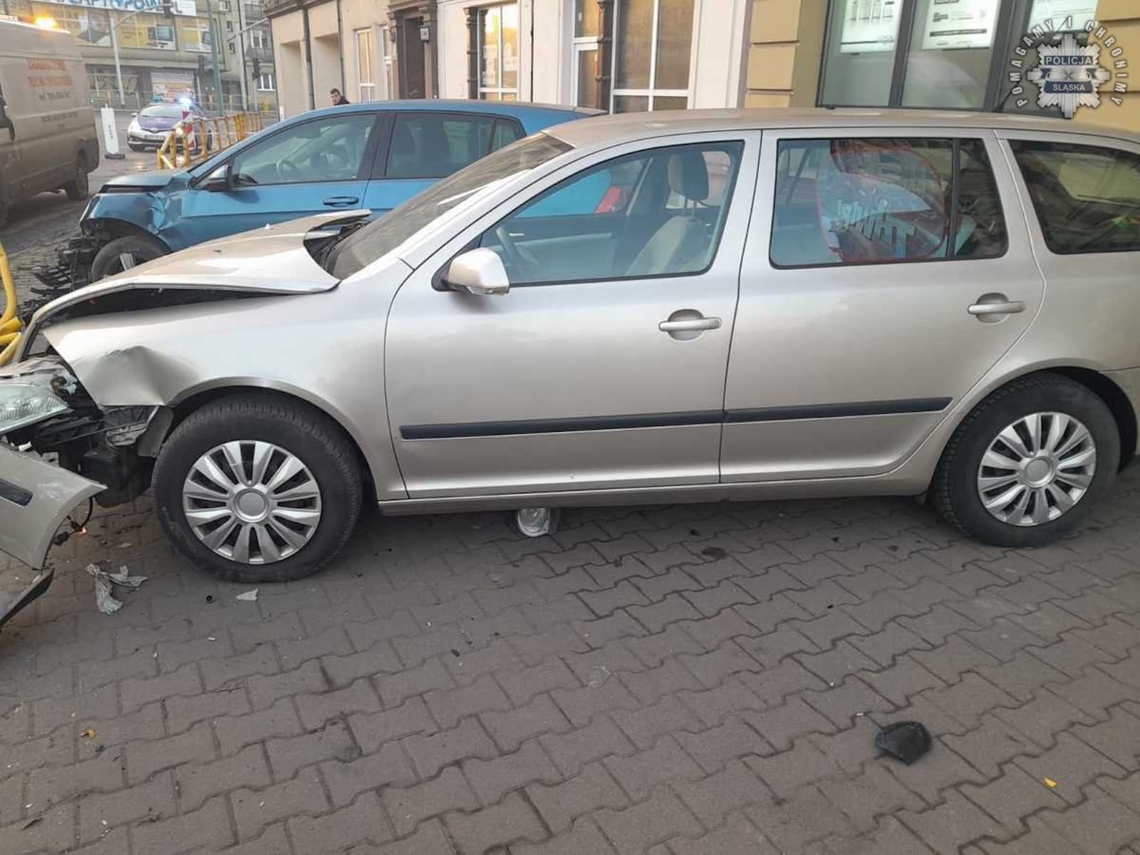 sprawca zniszczone auto ucieczka policja