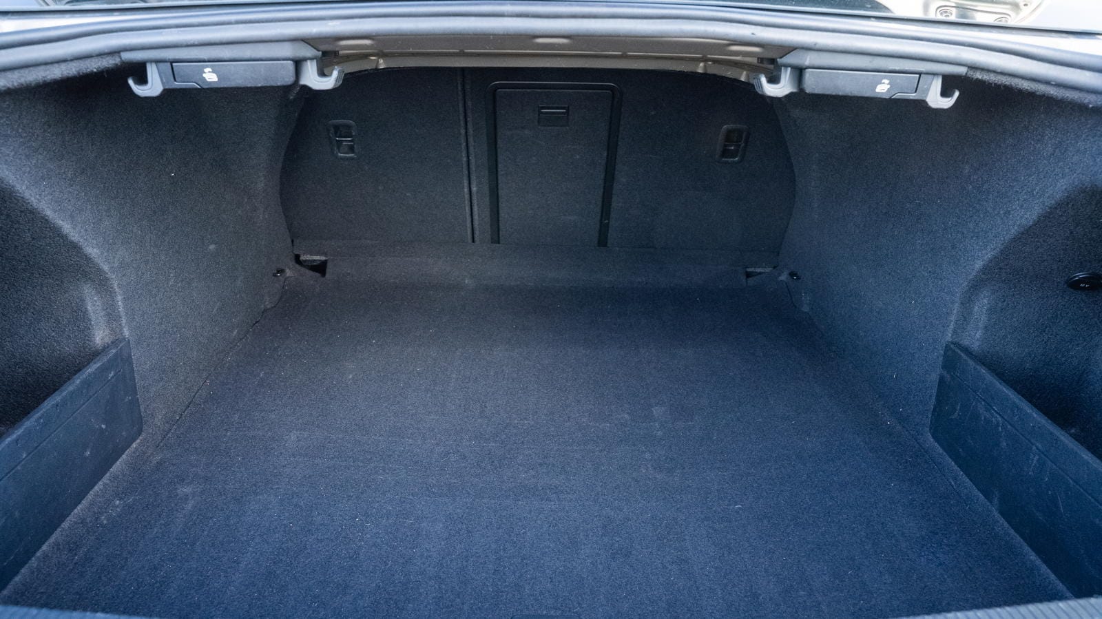 Passat sedan bagażnik