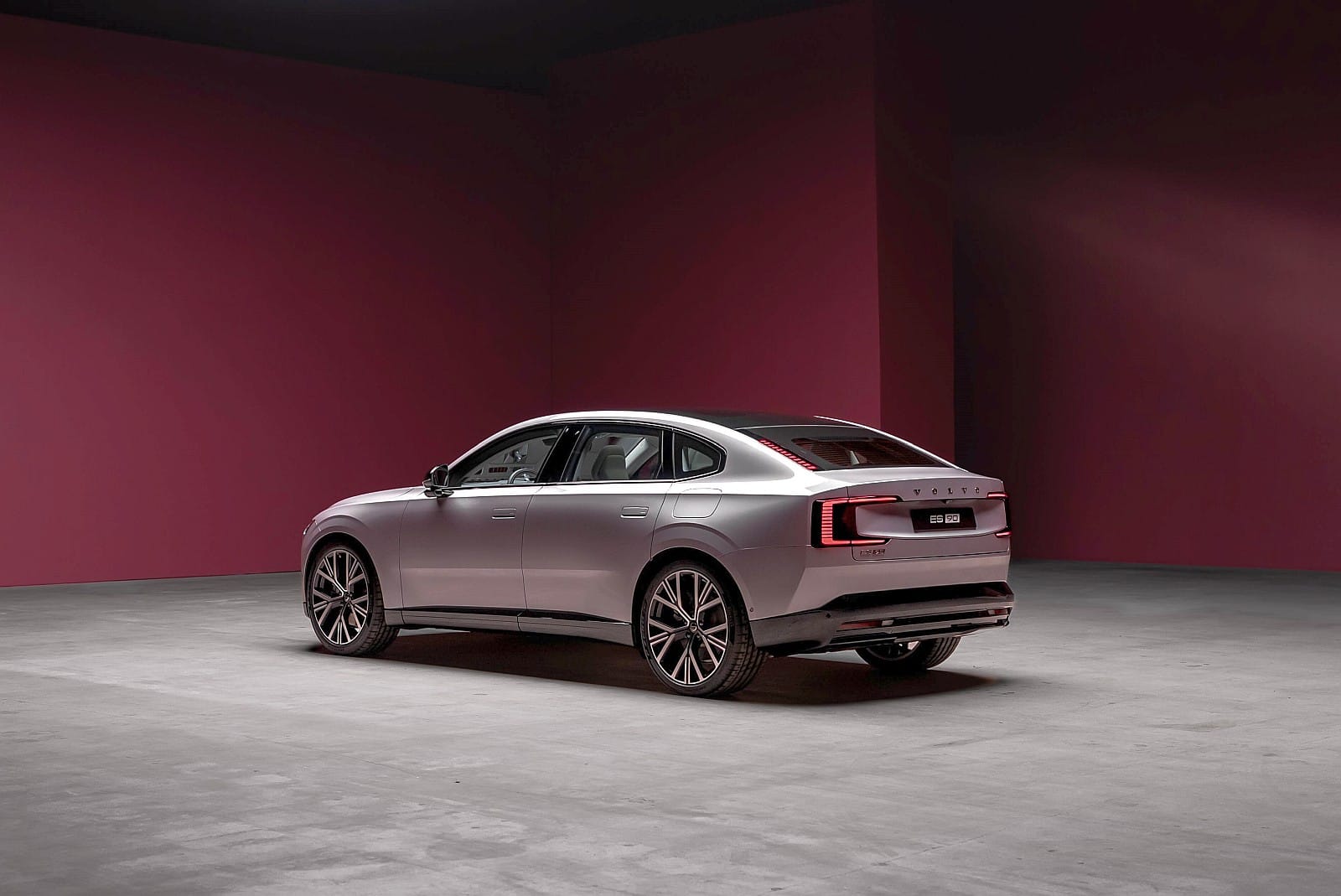 Volvo ES90
