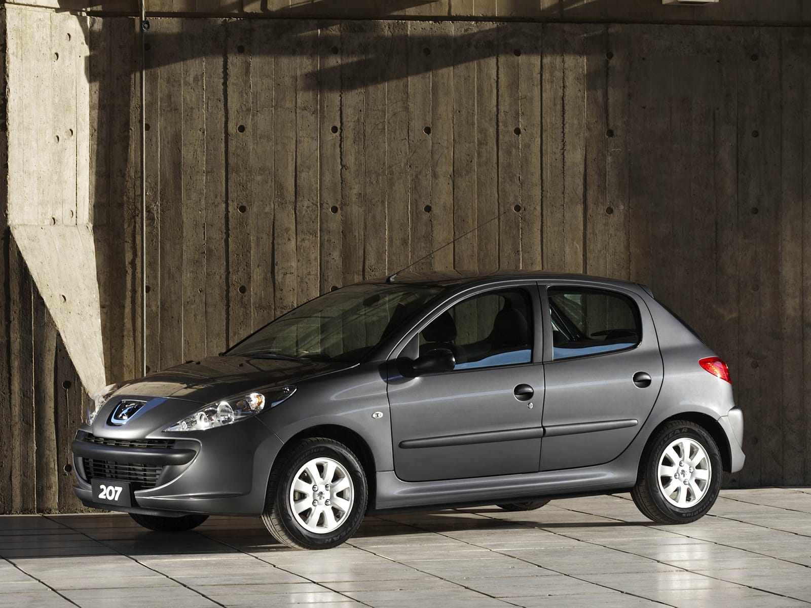 Peugeot 207 przód