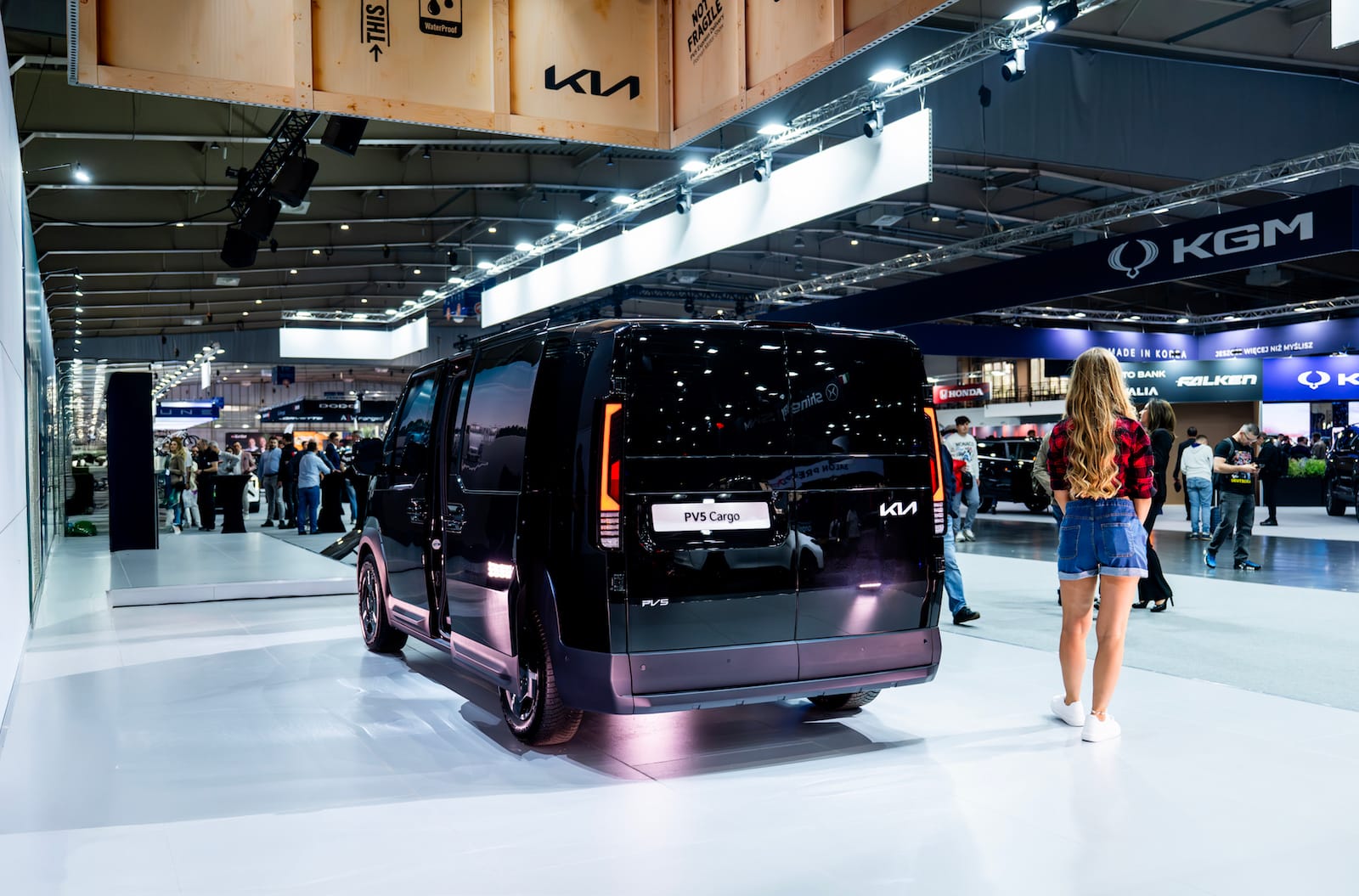 Kia PV5 tył