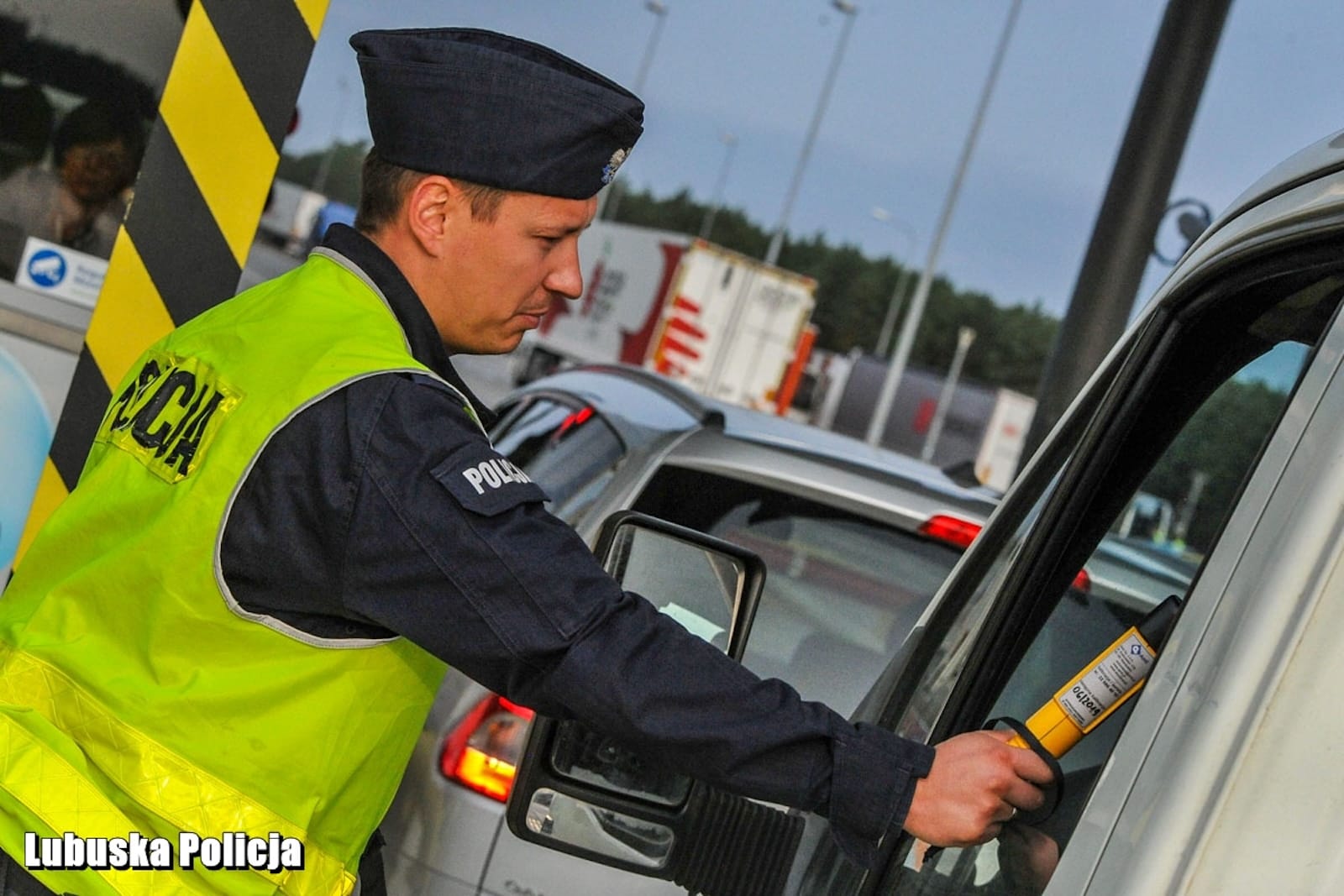 policja dmuchanie alkomat kontrola trzeźwości