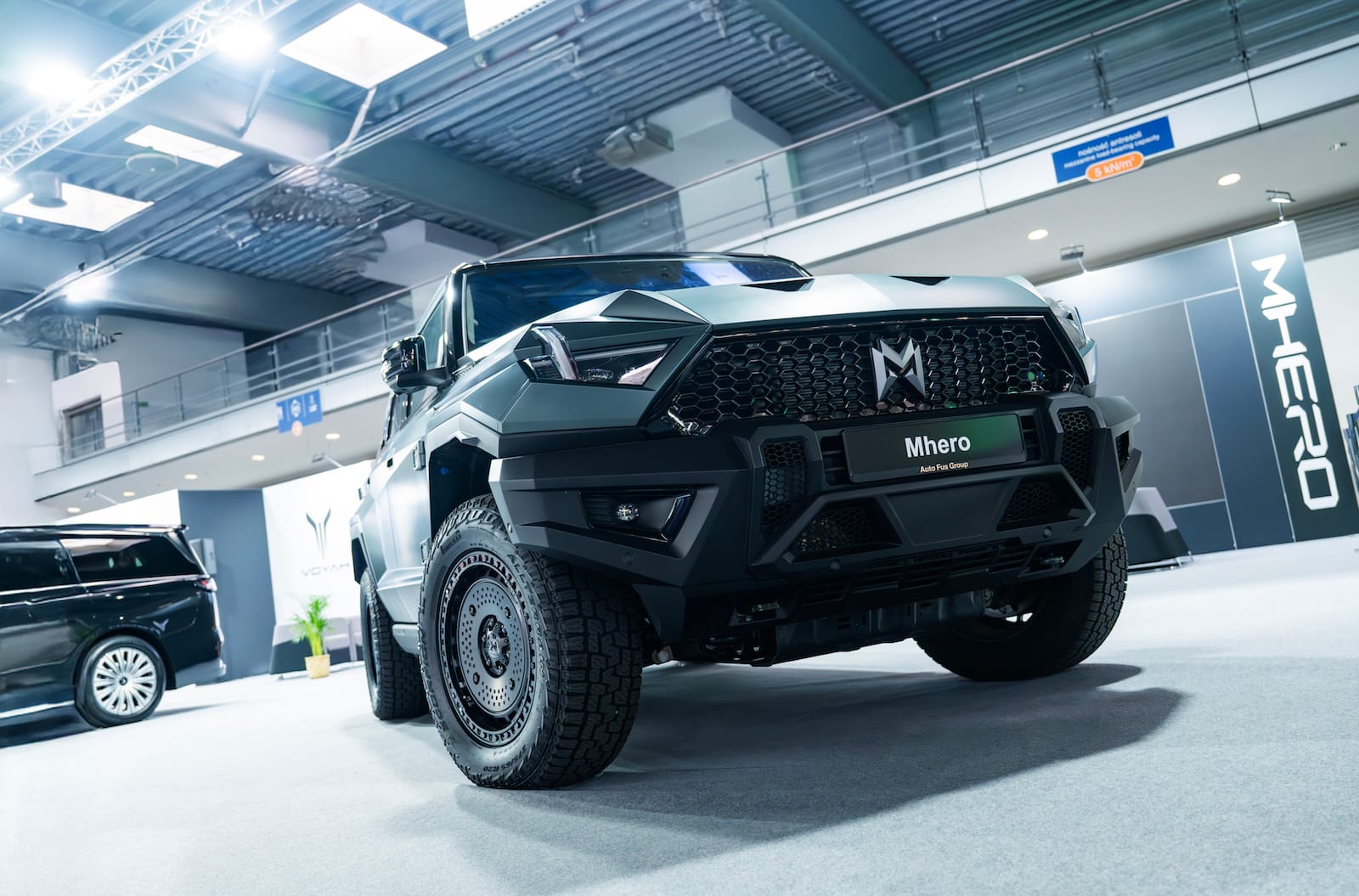 Dongfeng MHero 917 przód