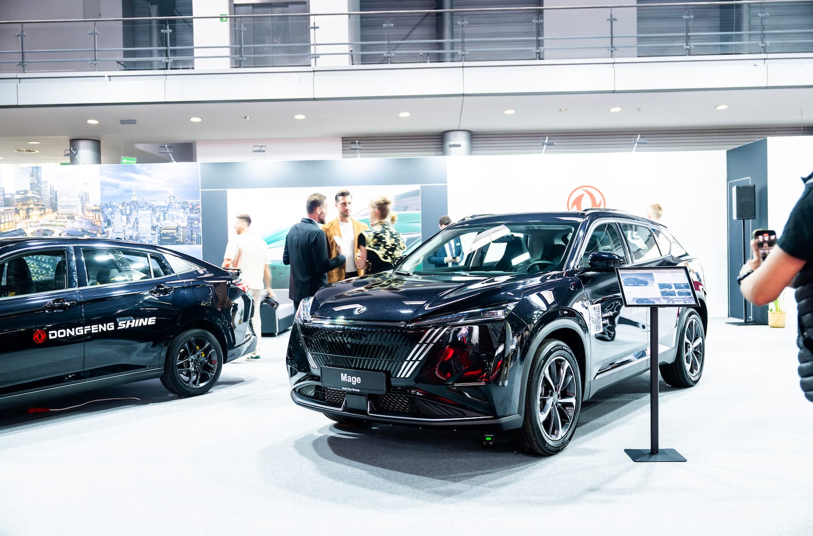 Dongfeng Mage przód