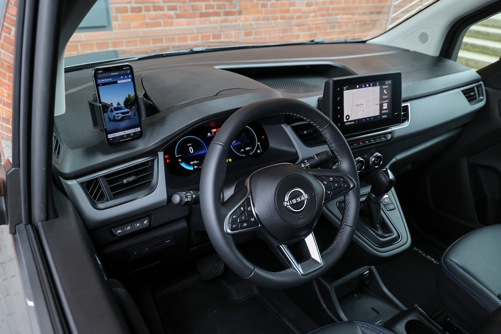 Nissan Townstar wnętrze
