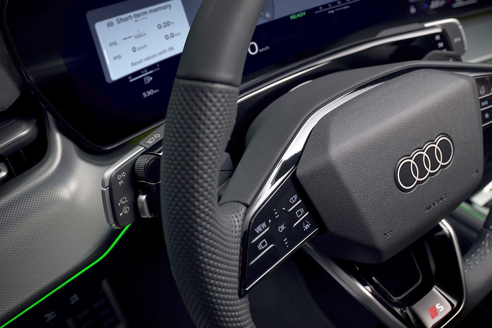 Audi Q3 2025 - kokpit