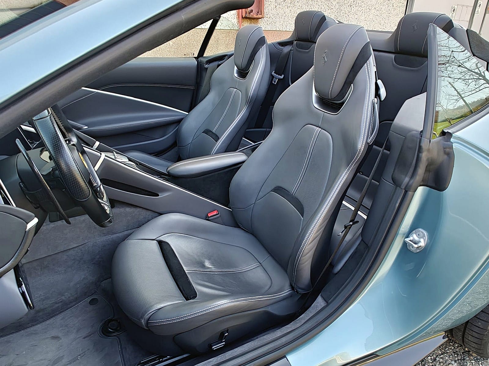 Ferrari Roma Spider