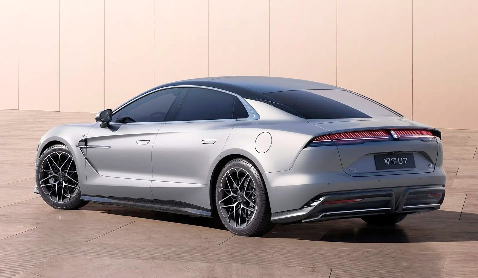 BYD Yangwang U7