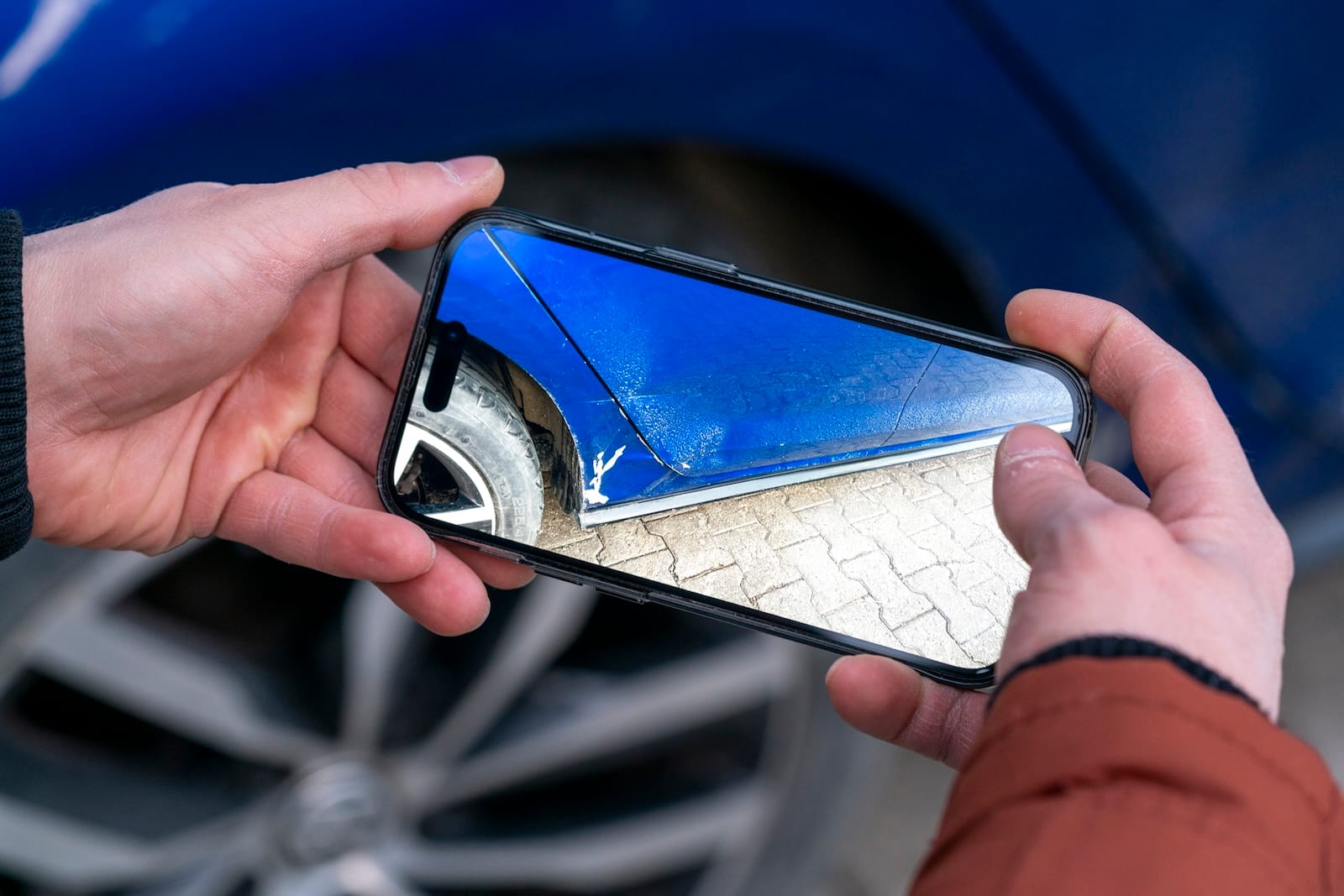 uszkodzenia fotografowanie auto samrtfon