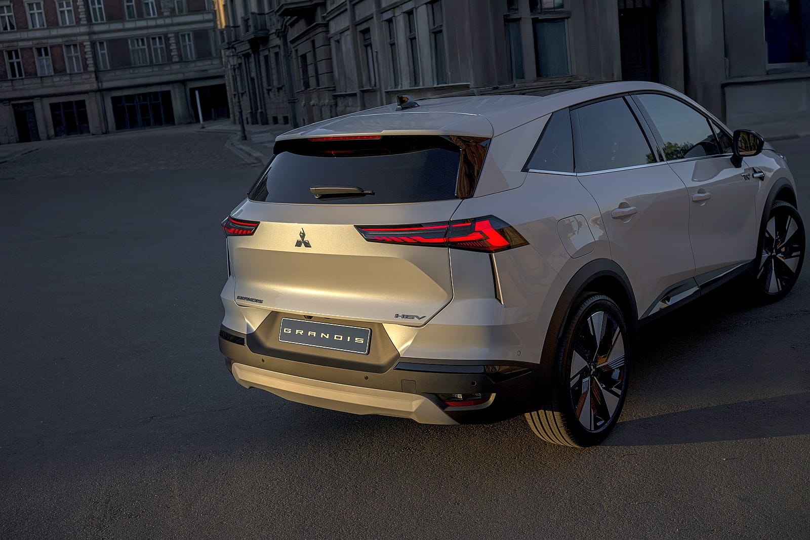 Nowe Mitsubishi Grandis 2025