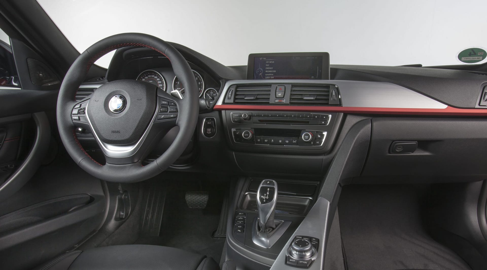 bmw_335i_sedan_02
