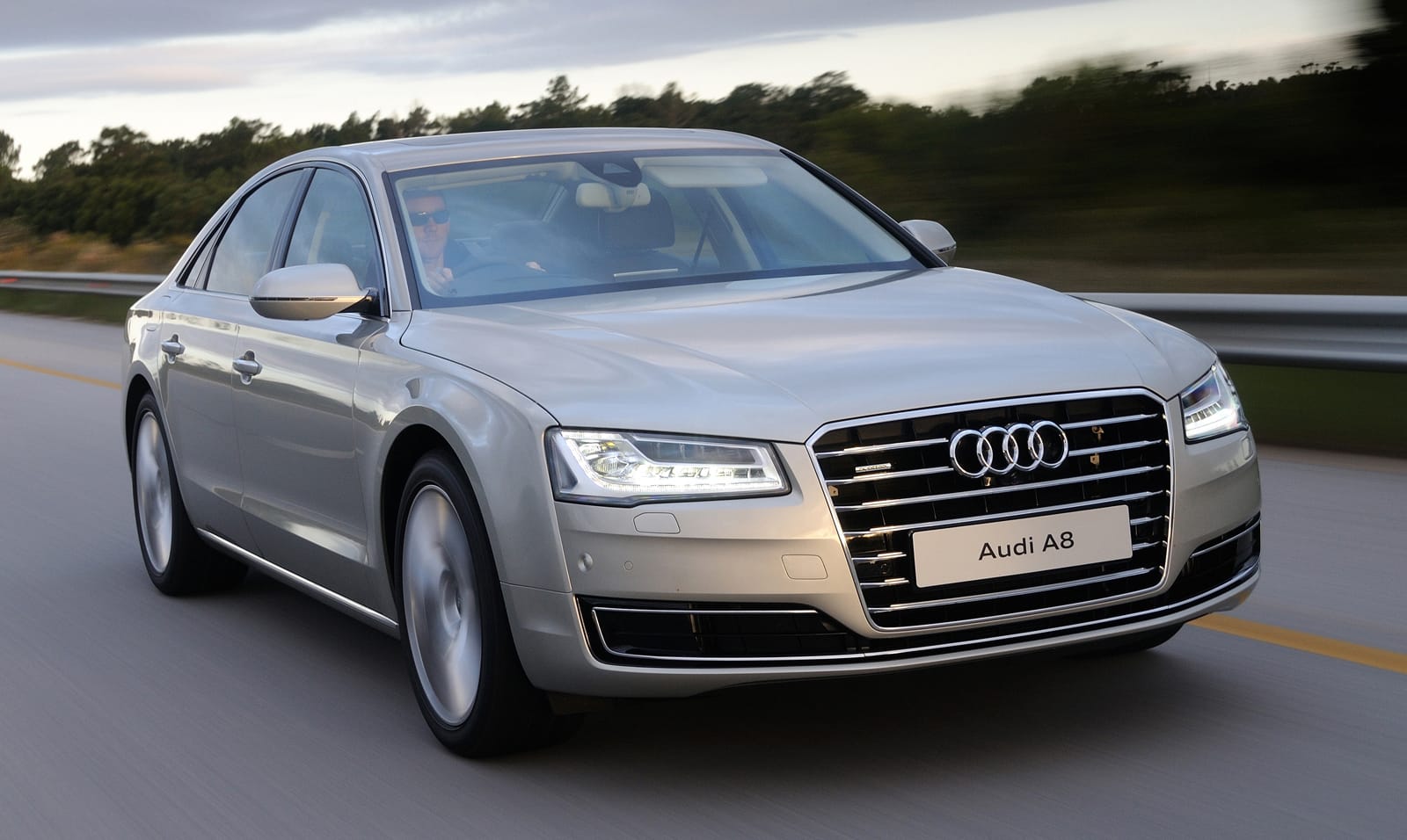 audi_a8_01