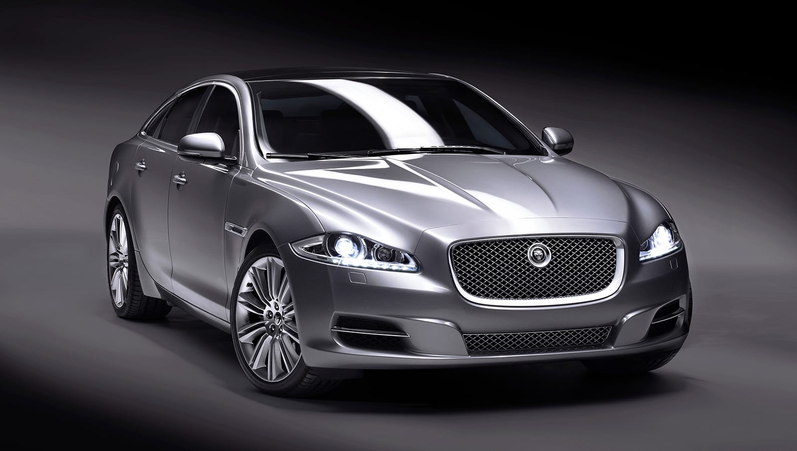 jaguar_xj_01