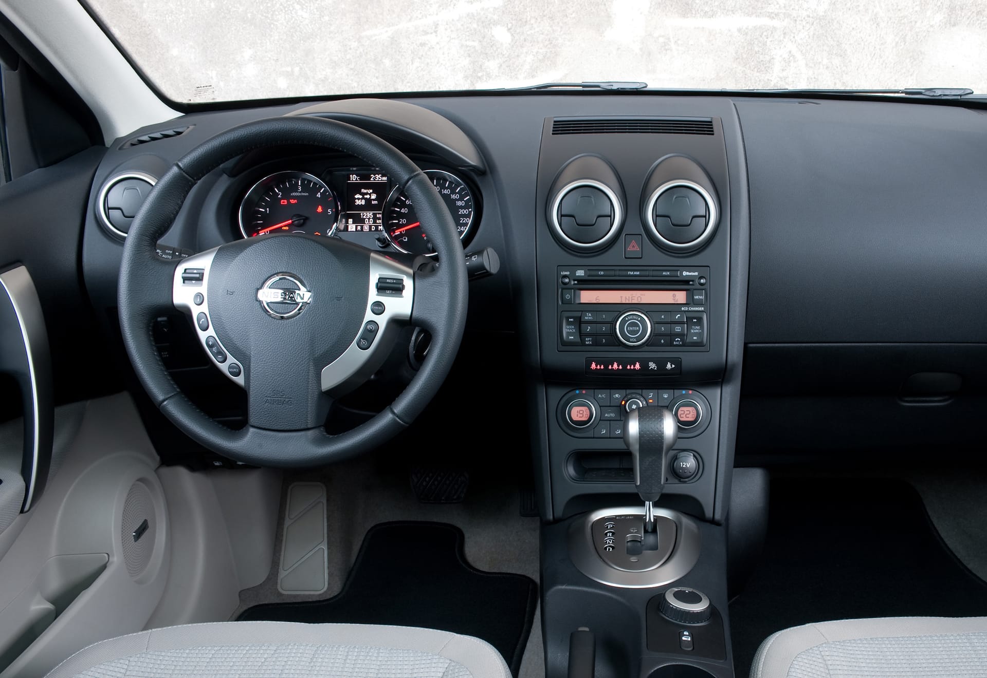 nissan q 003