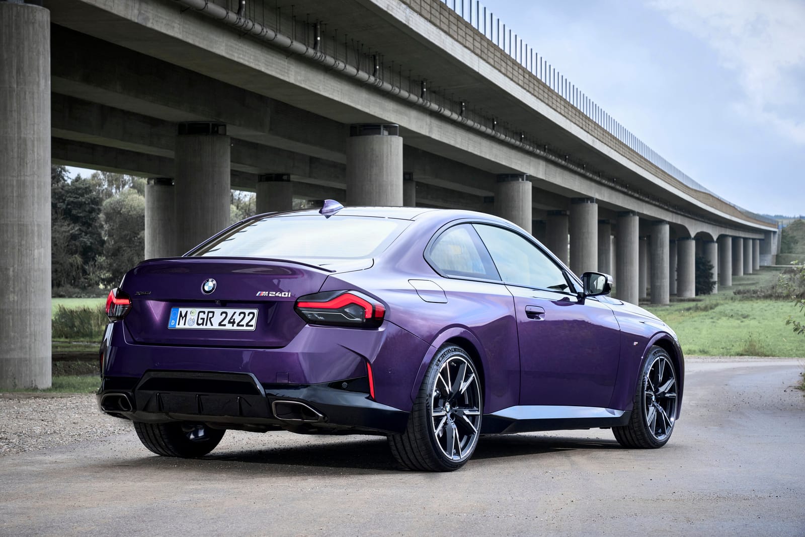 BMW M240i