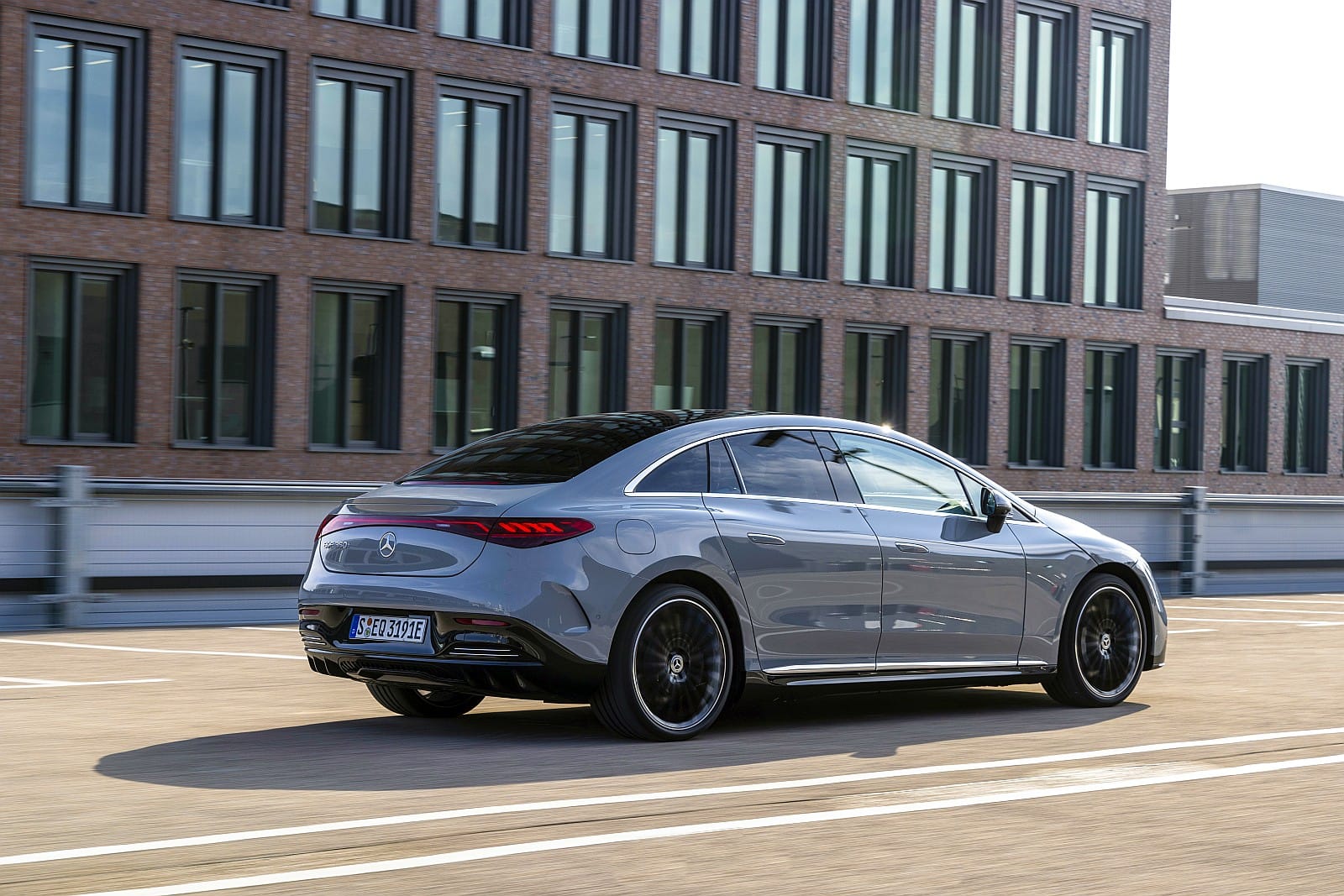 Mercedes EQE