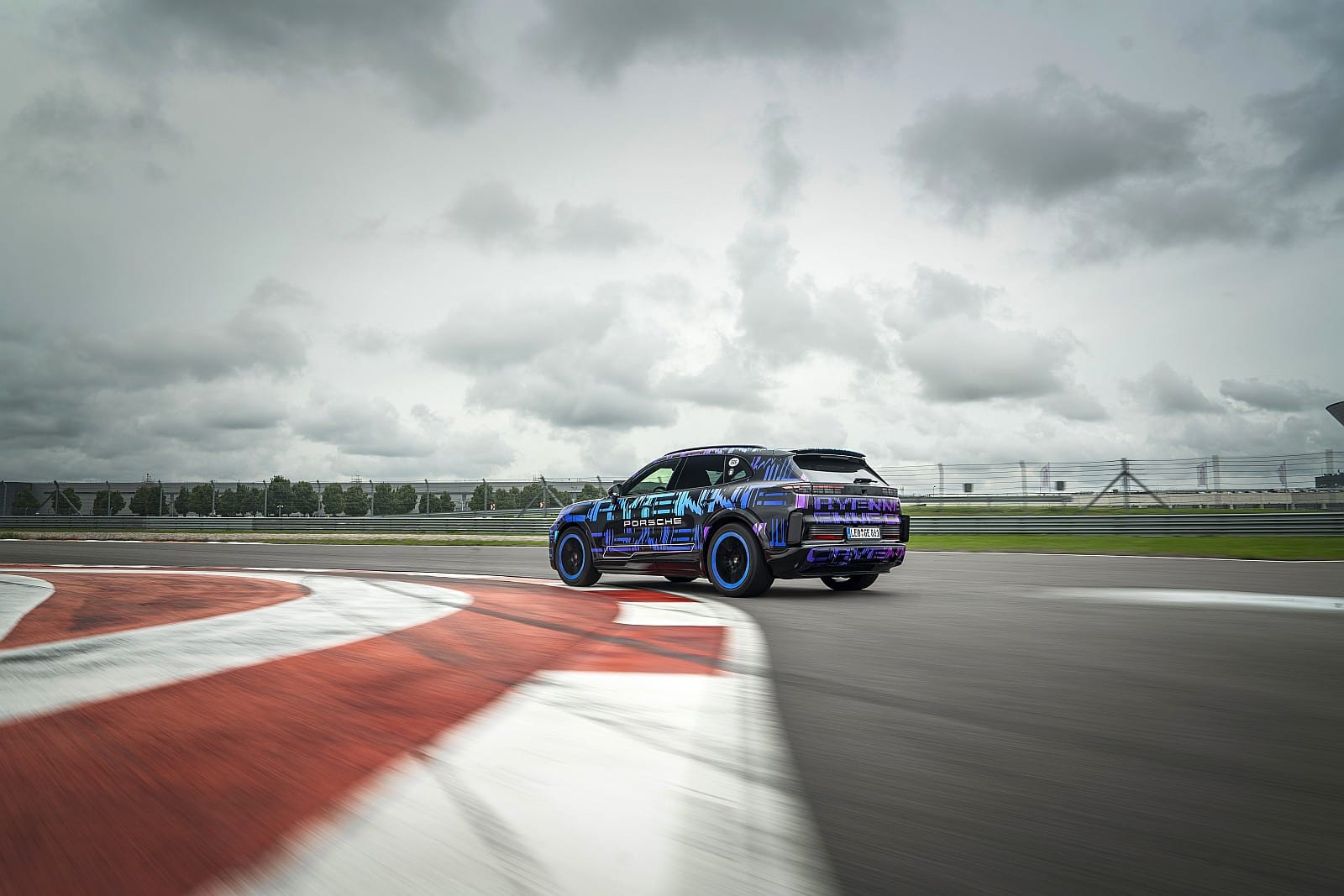 Porsche Cayenne Electric