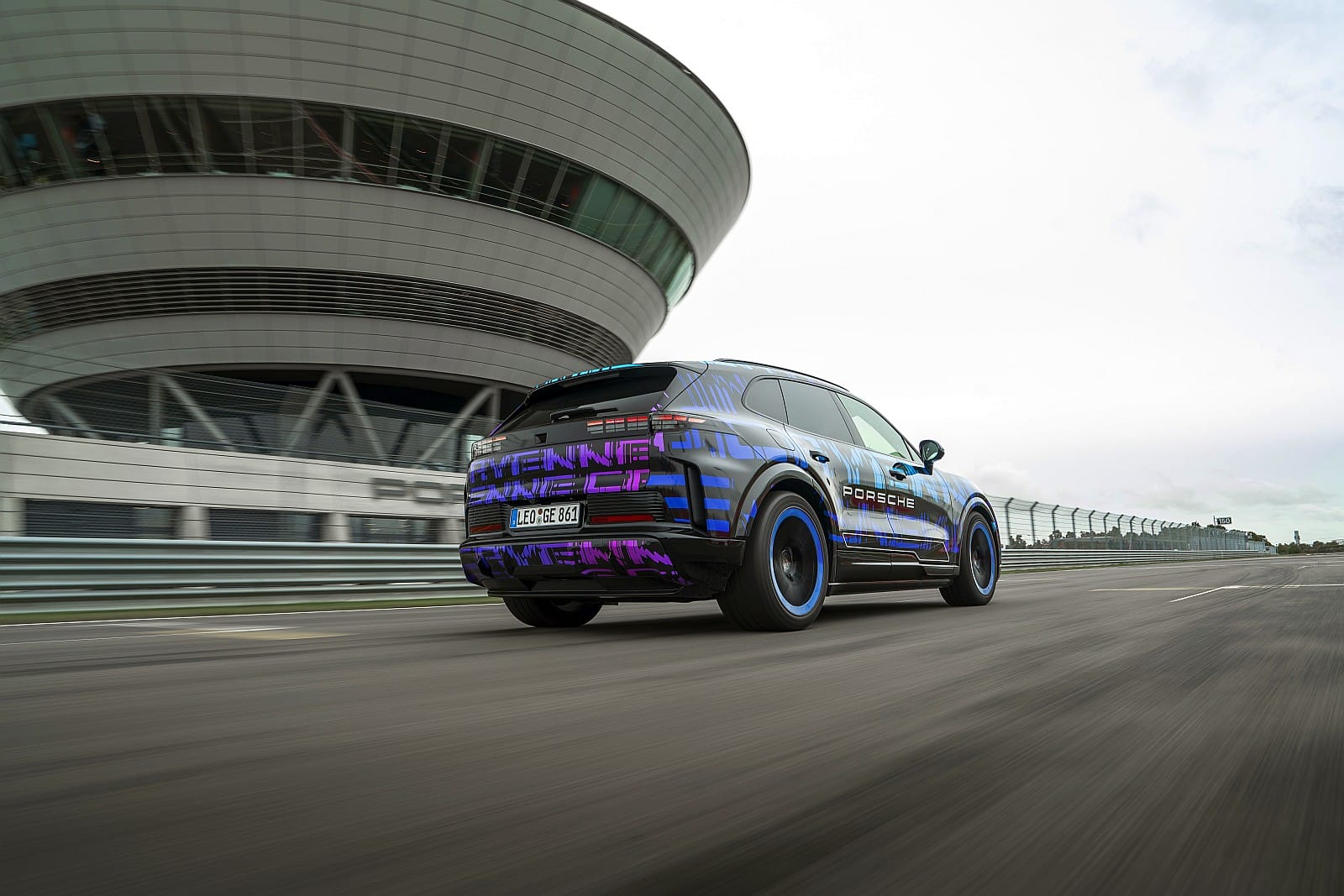Porsche Cayenne Electric