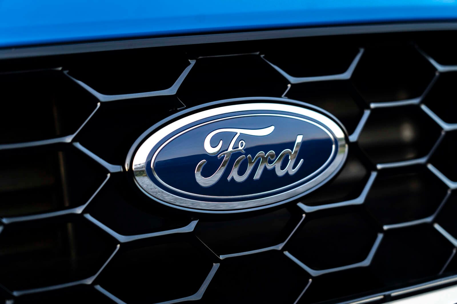 Ford Focus Logo