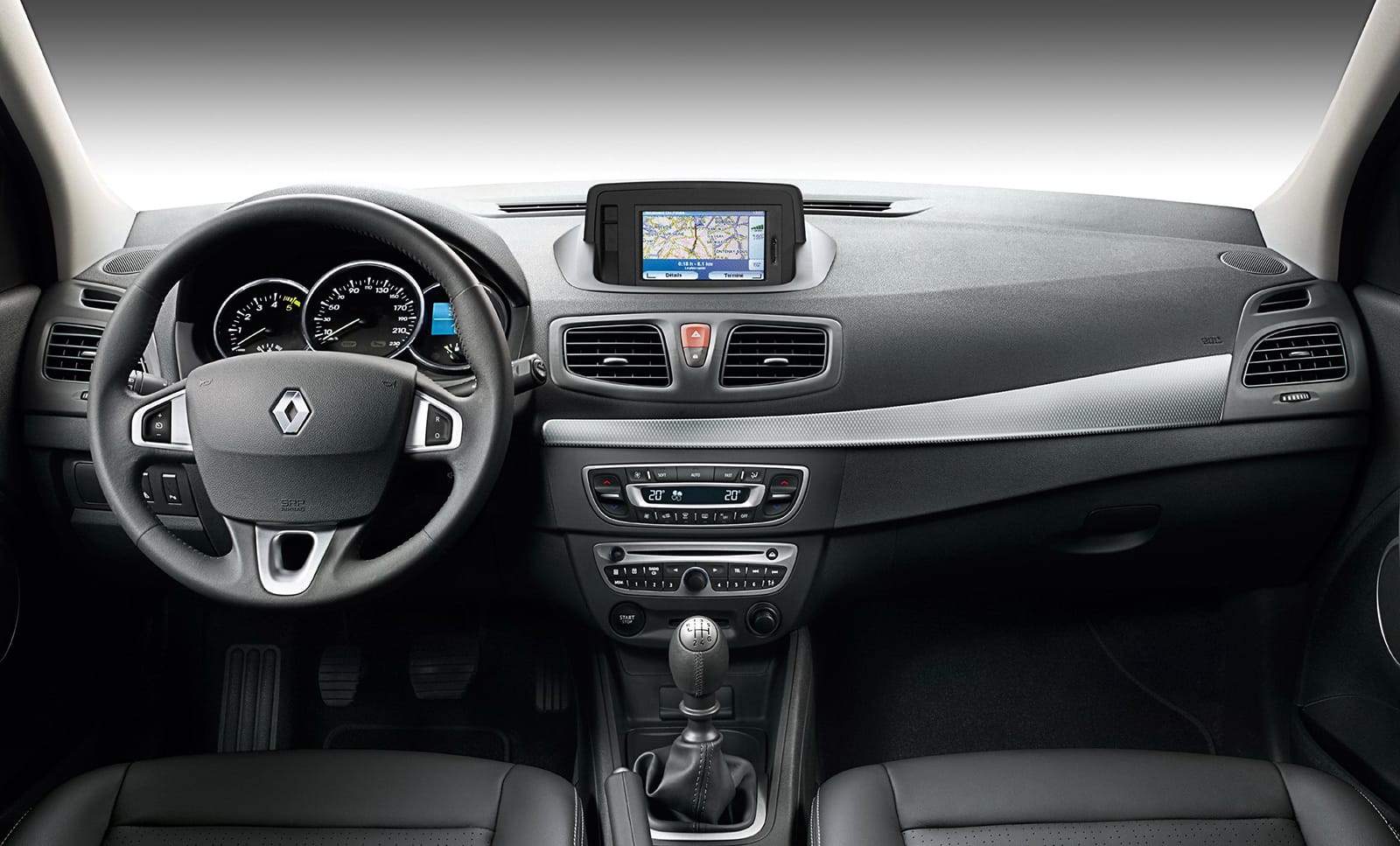 renault_fluence_02