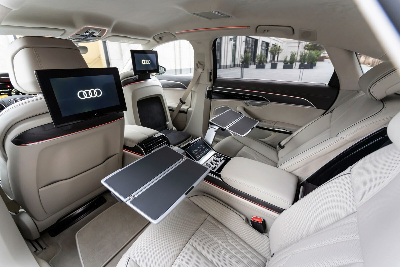 Audi A8 L TFSI e