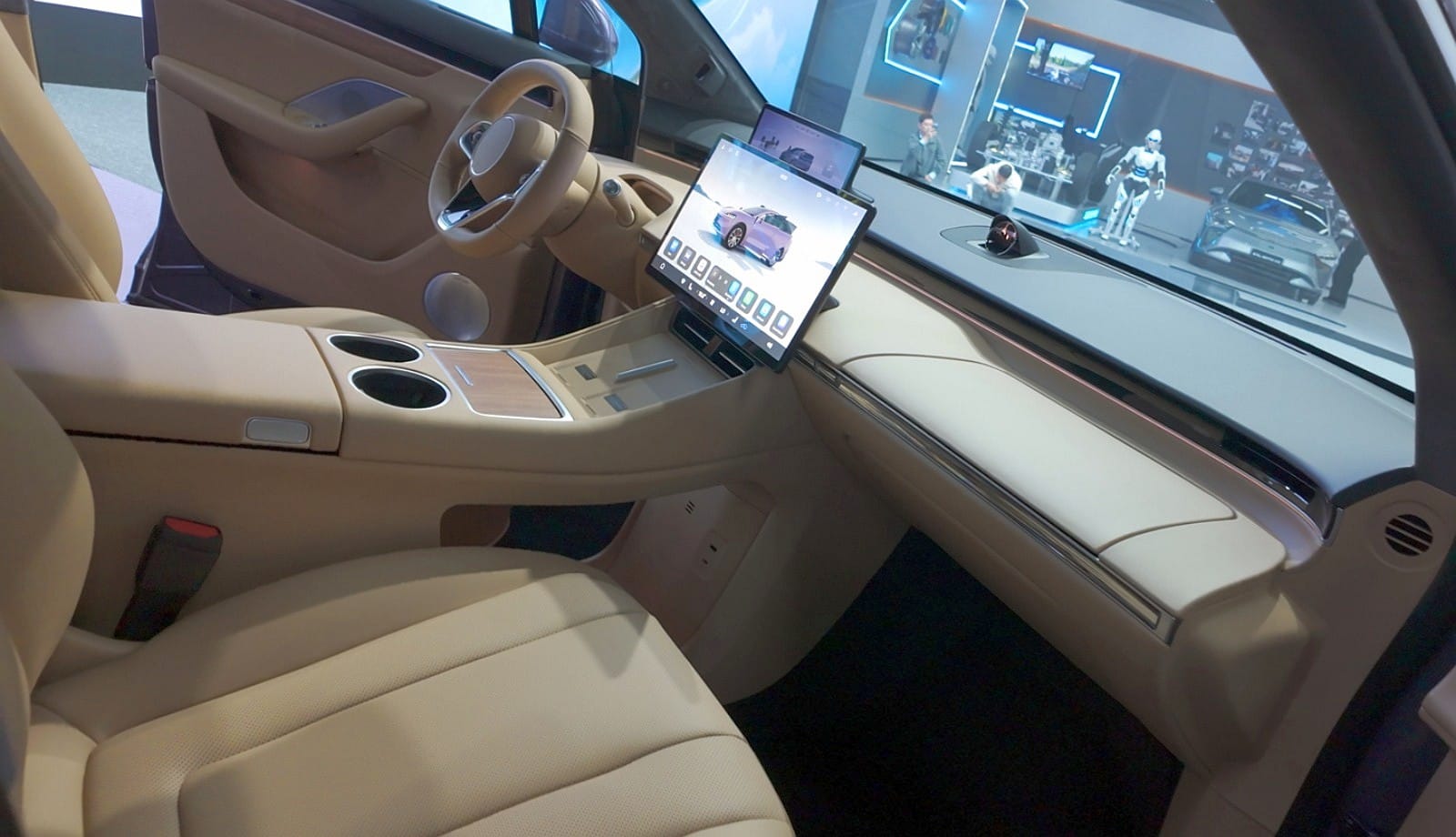 Luxeed R7