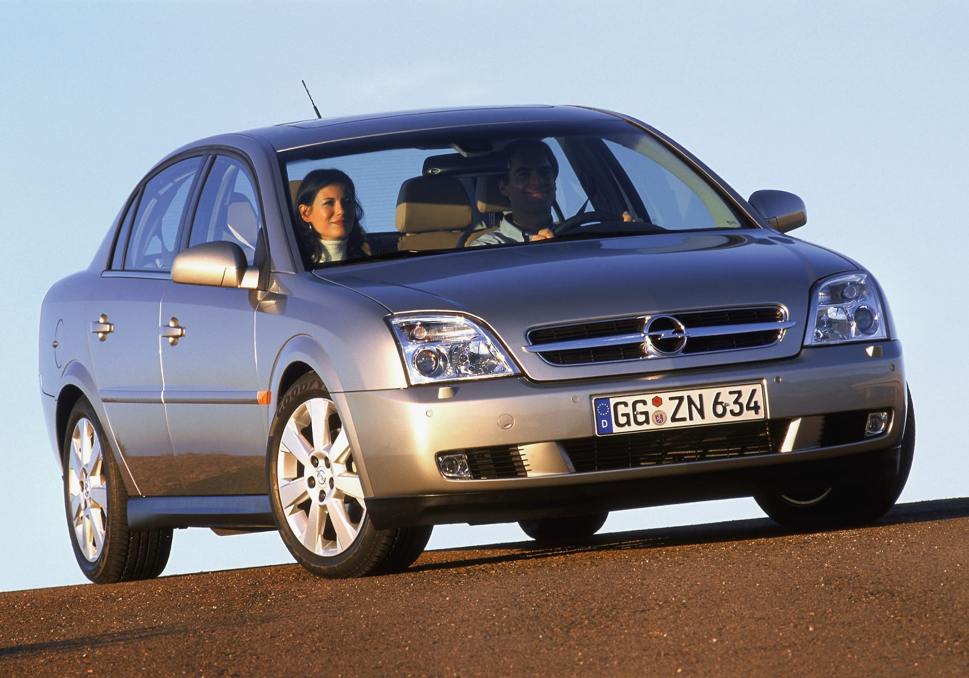 opel_vectra_sedan_01