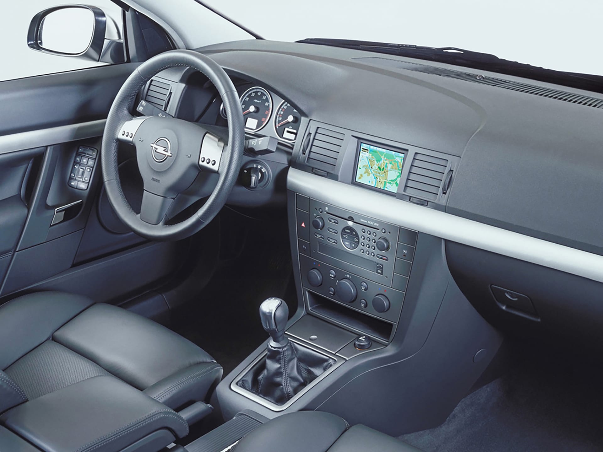 opel_vectra_sedan_02