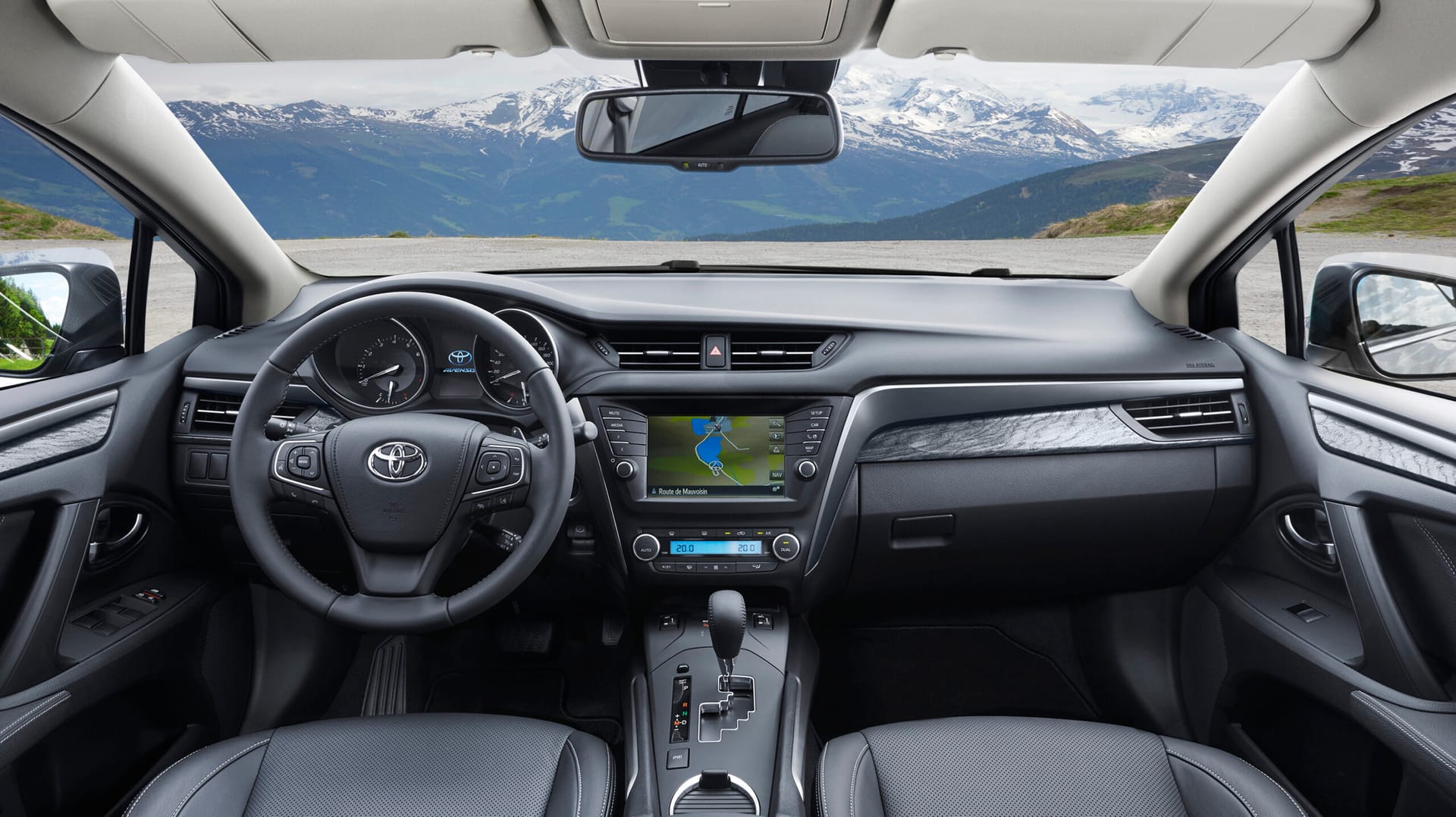 toyota_avensis_sedan_02