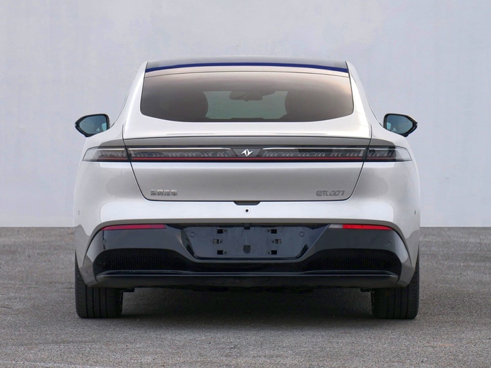 Dongfeng eπ 007