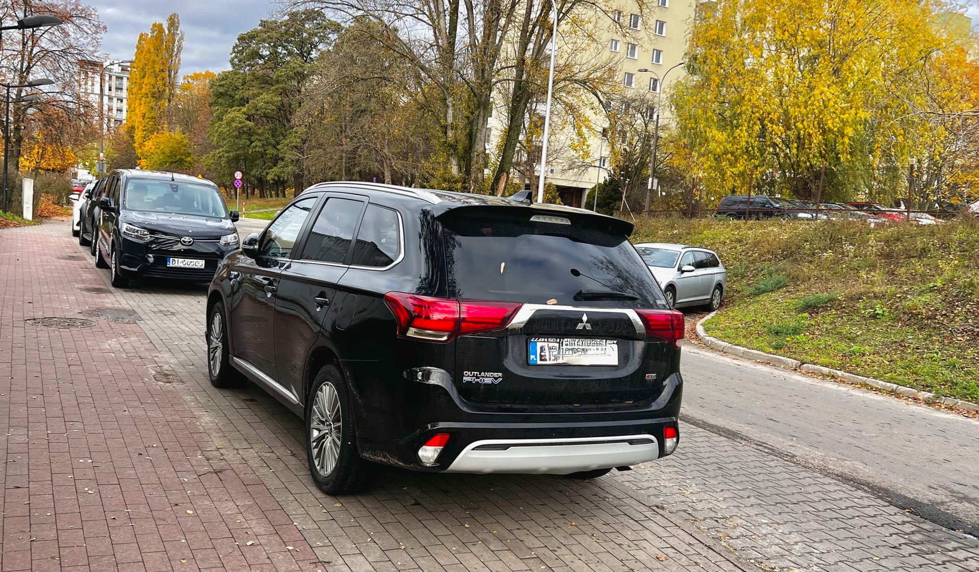 parking SUV
