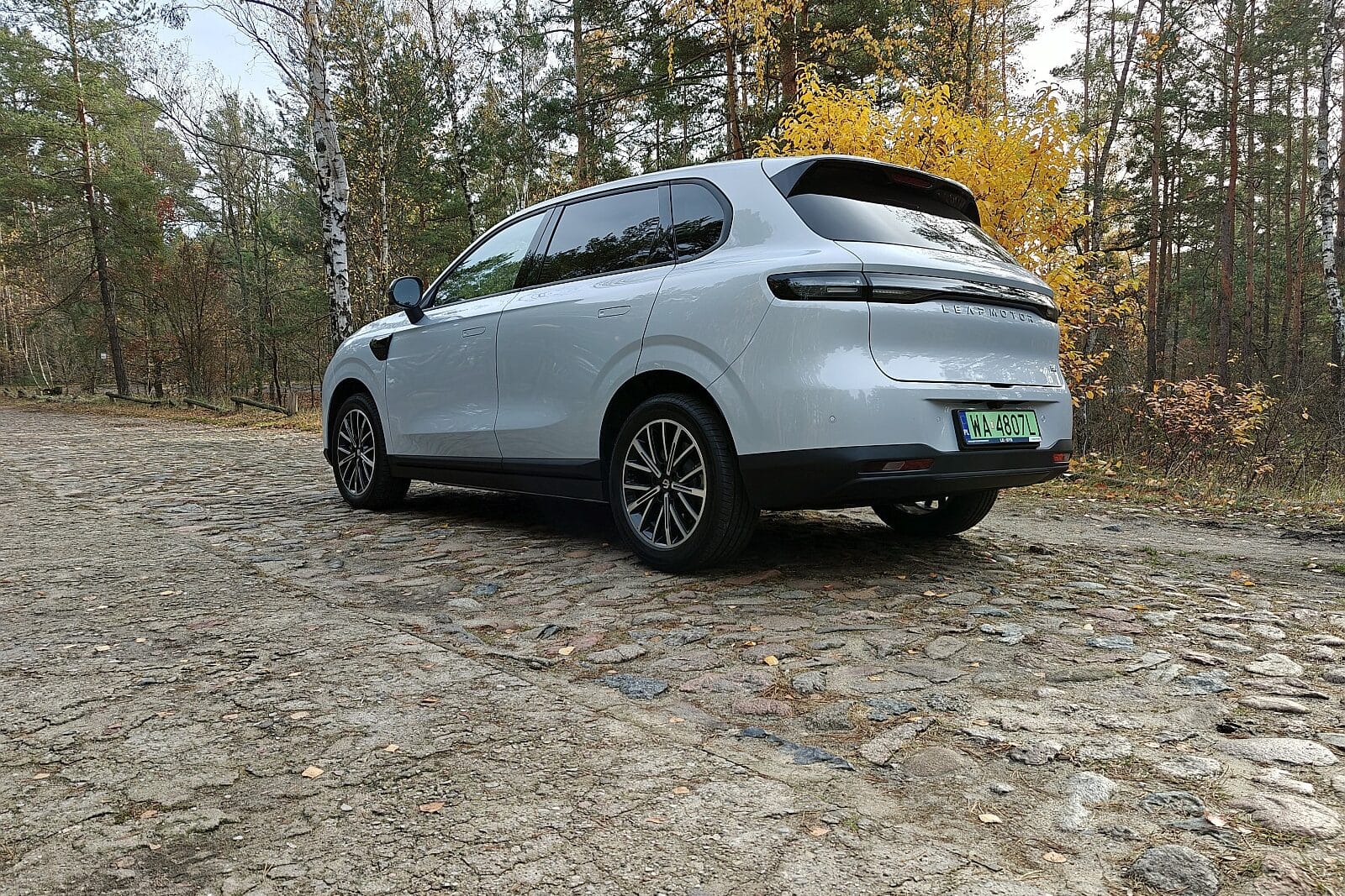 Leapmotor B10