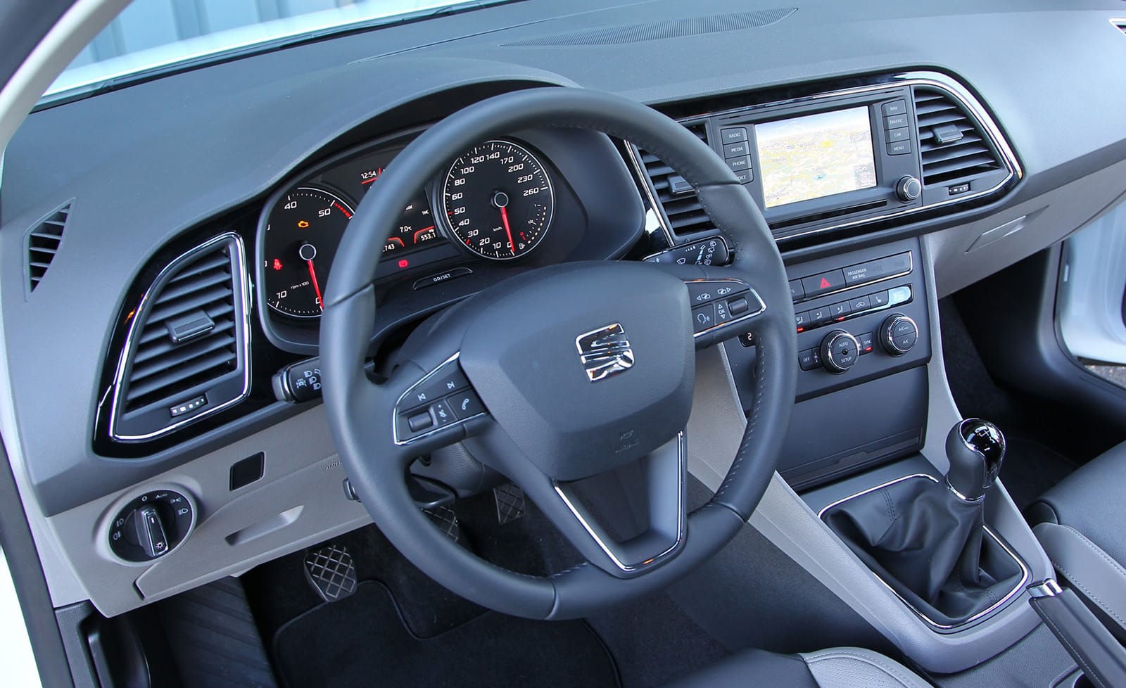 seat_leon_03