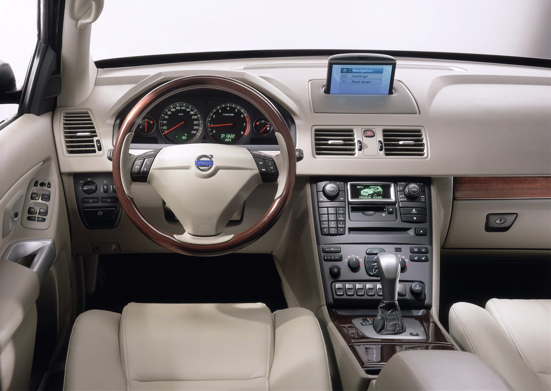 volvo_xc90_v8_02