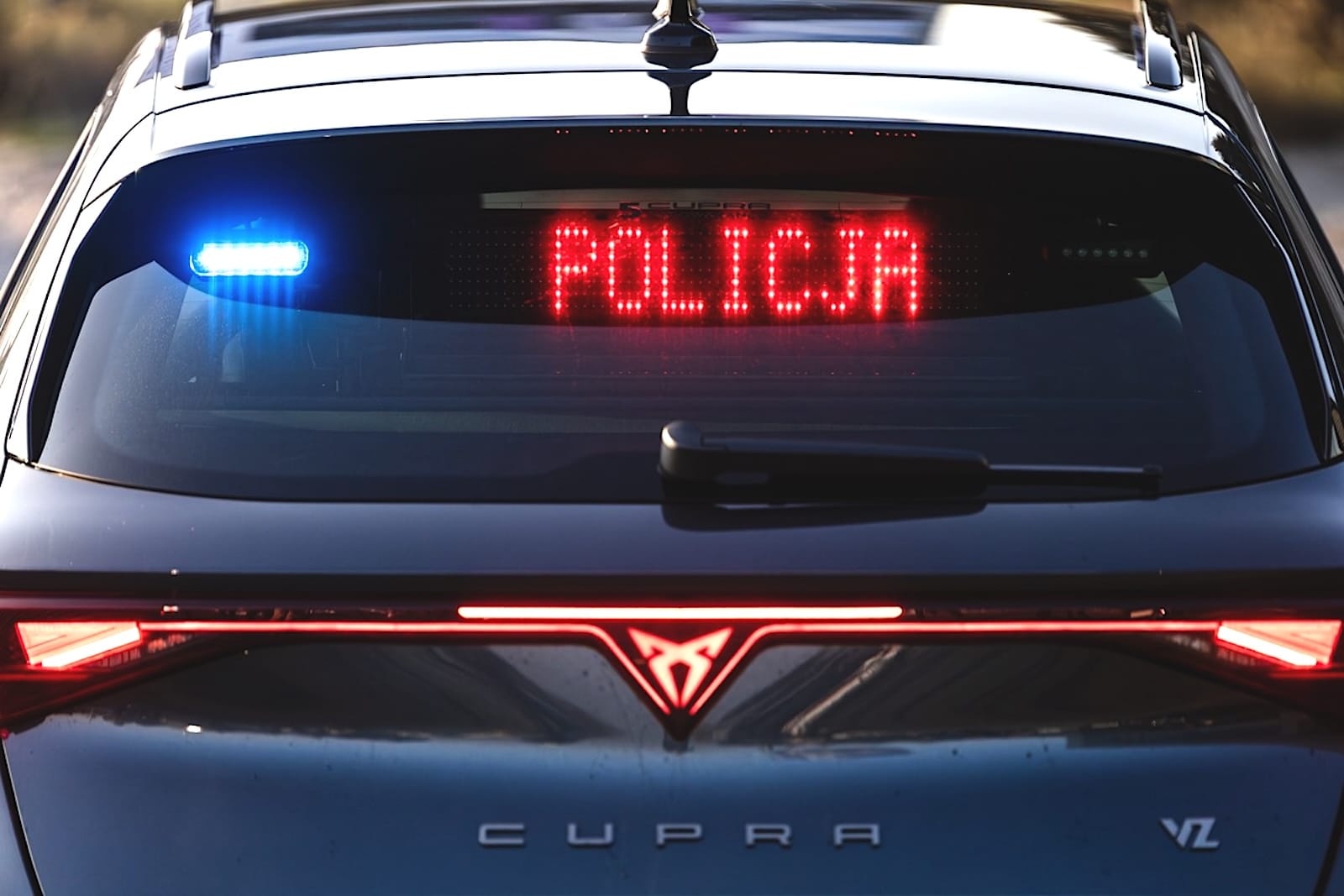 wideorejestrator Cupra Leon