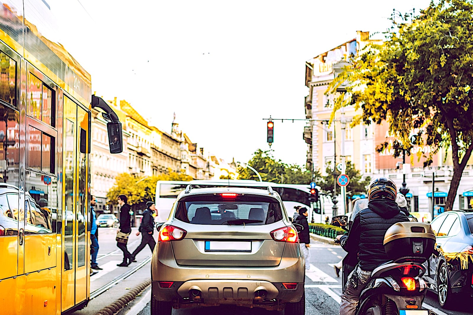 miasto motocykl ruch drogowy