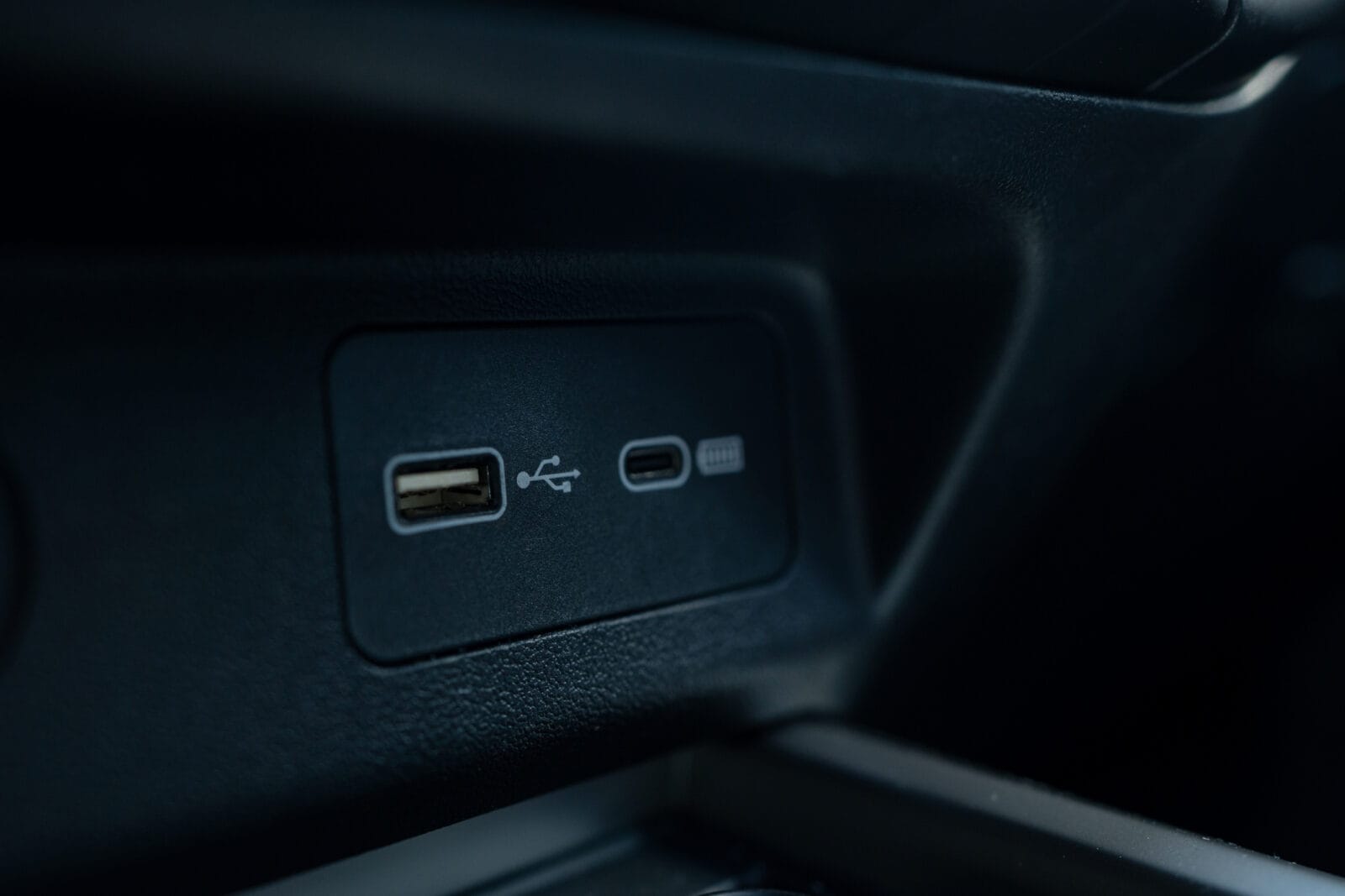 USB-C USB-A port