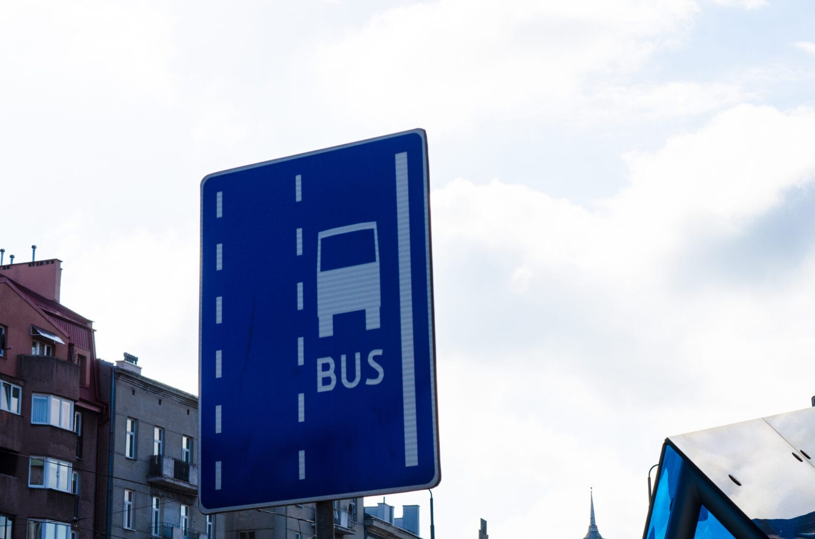 bus pas znak