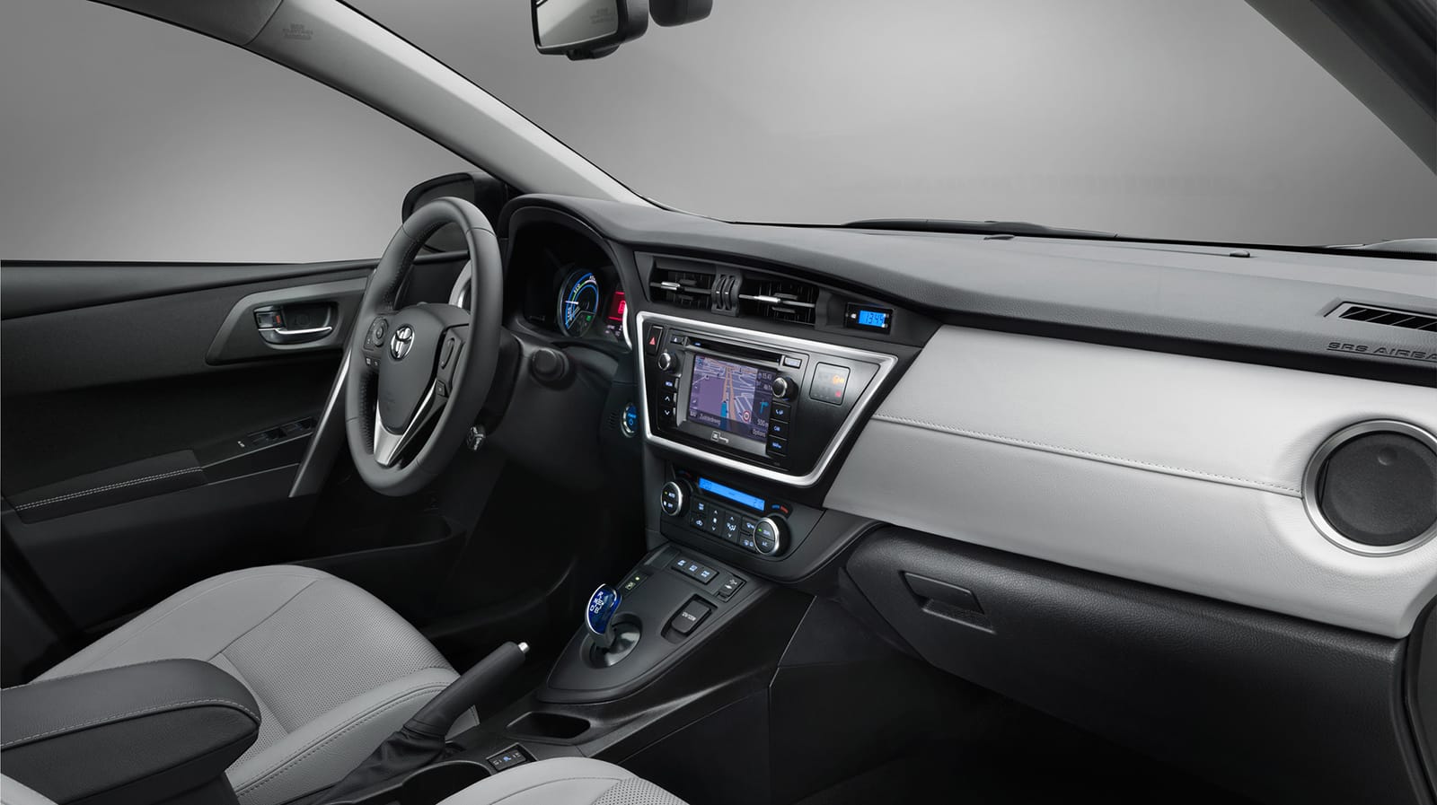 toyota_auris_hybrid_02