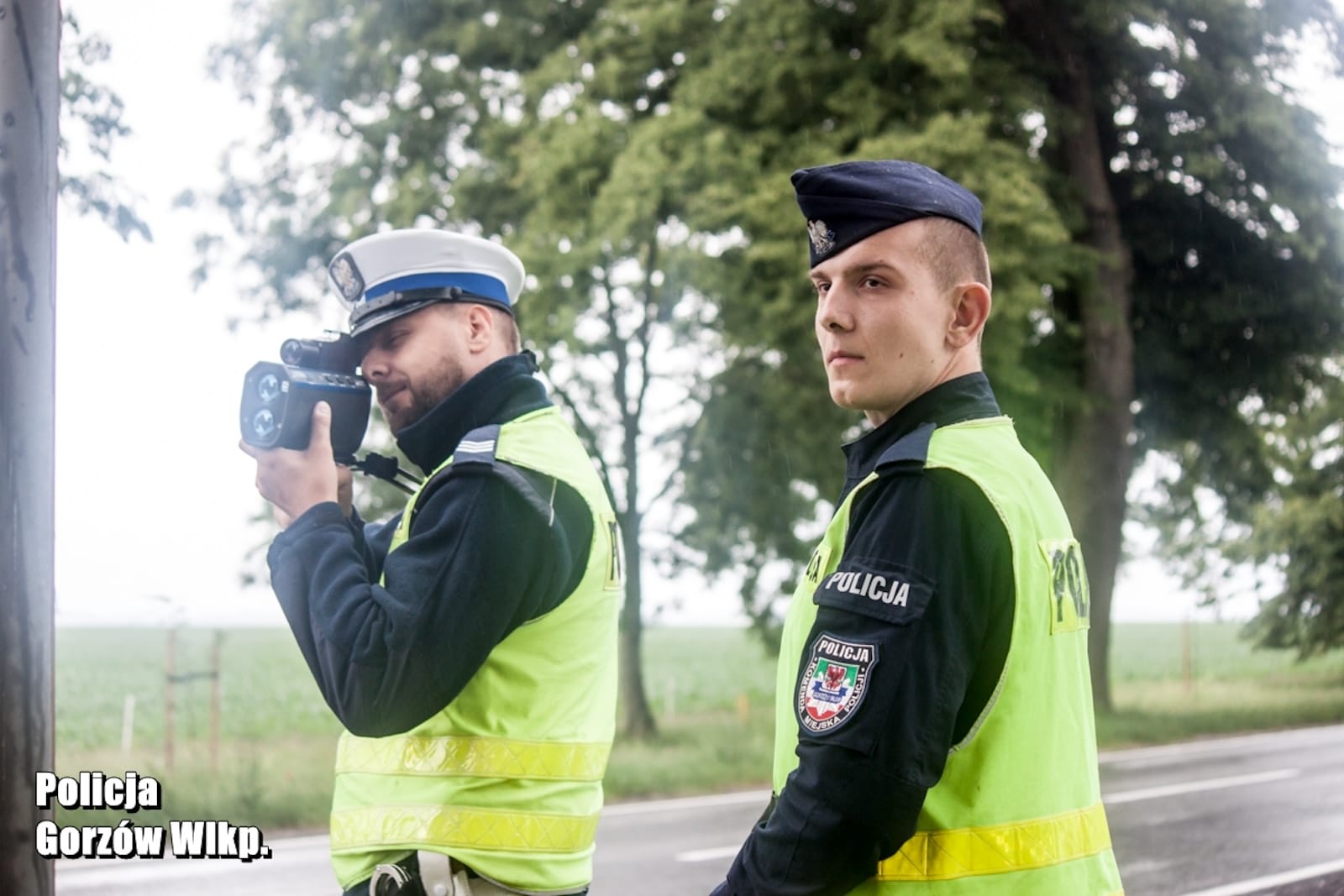 pomiar prędkości policja miernik laserowy