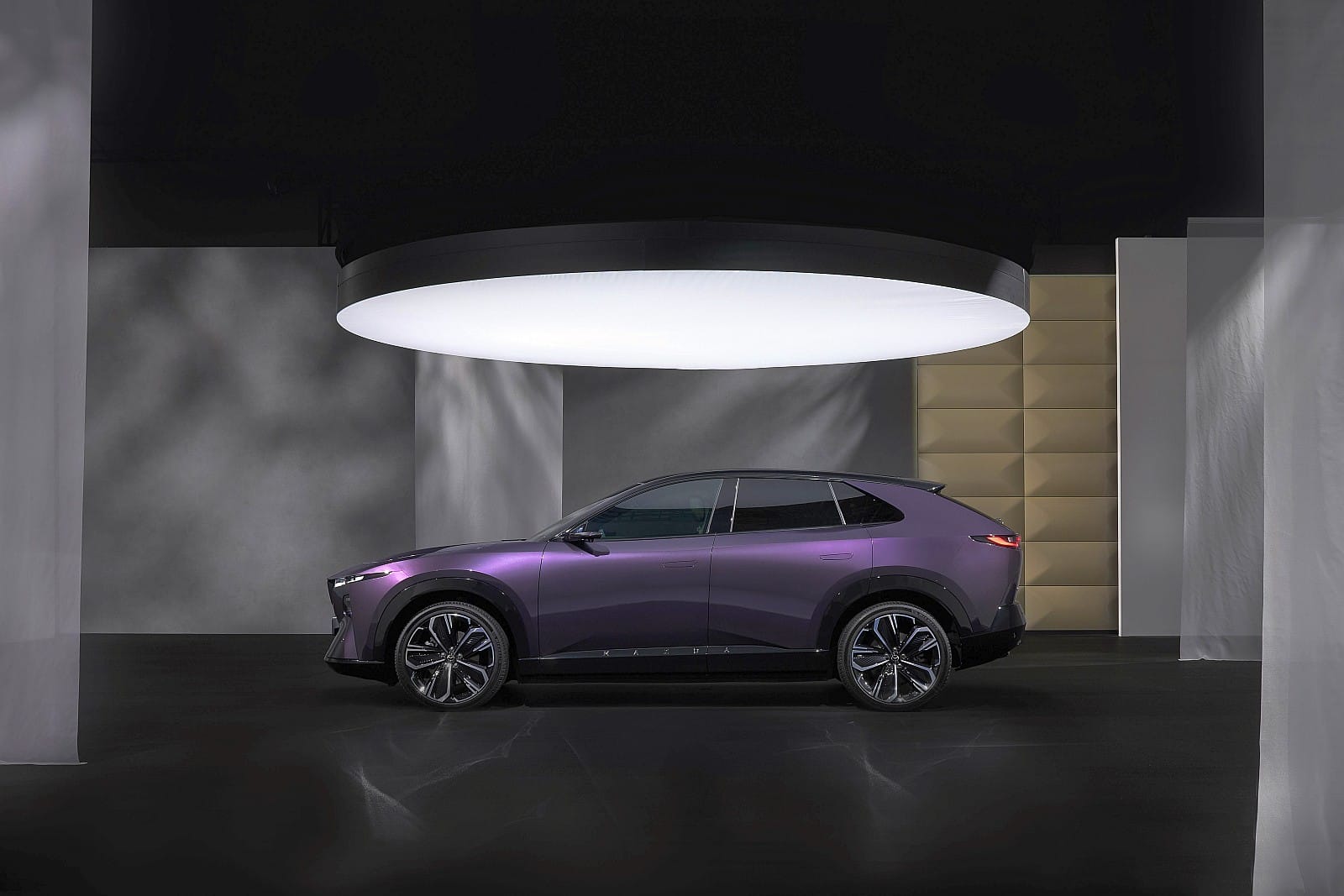 Mazda CX-6e