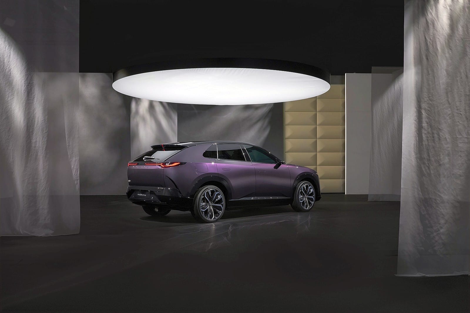 Mazda CX-6e