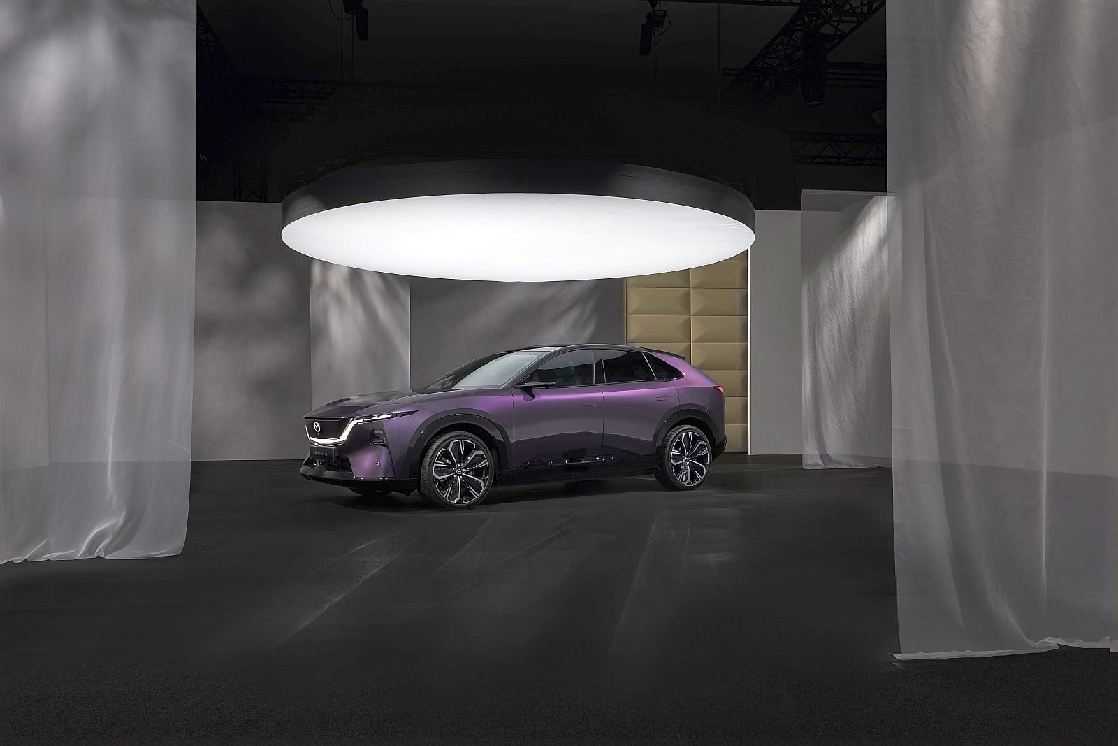 Mazda CX-6e