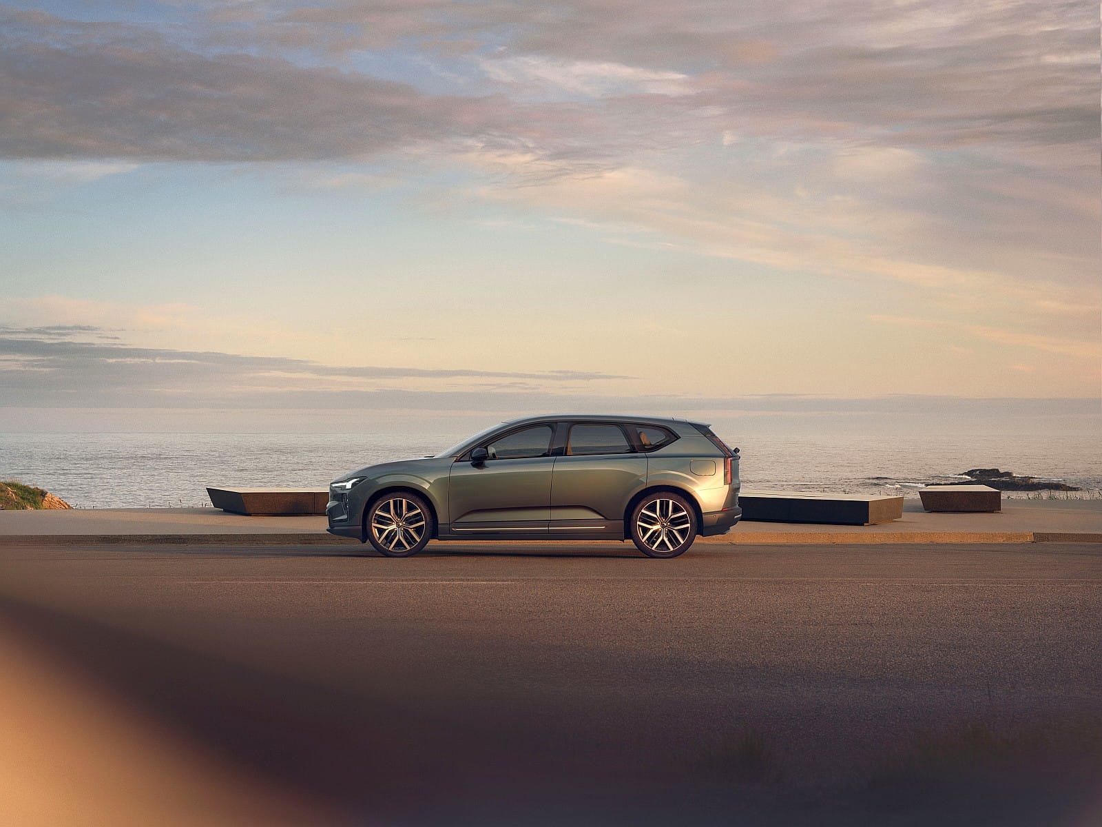 Volvo EX60
