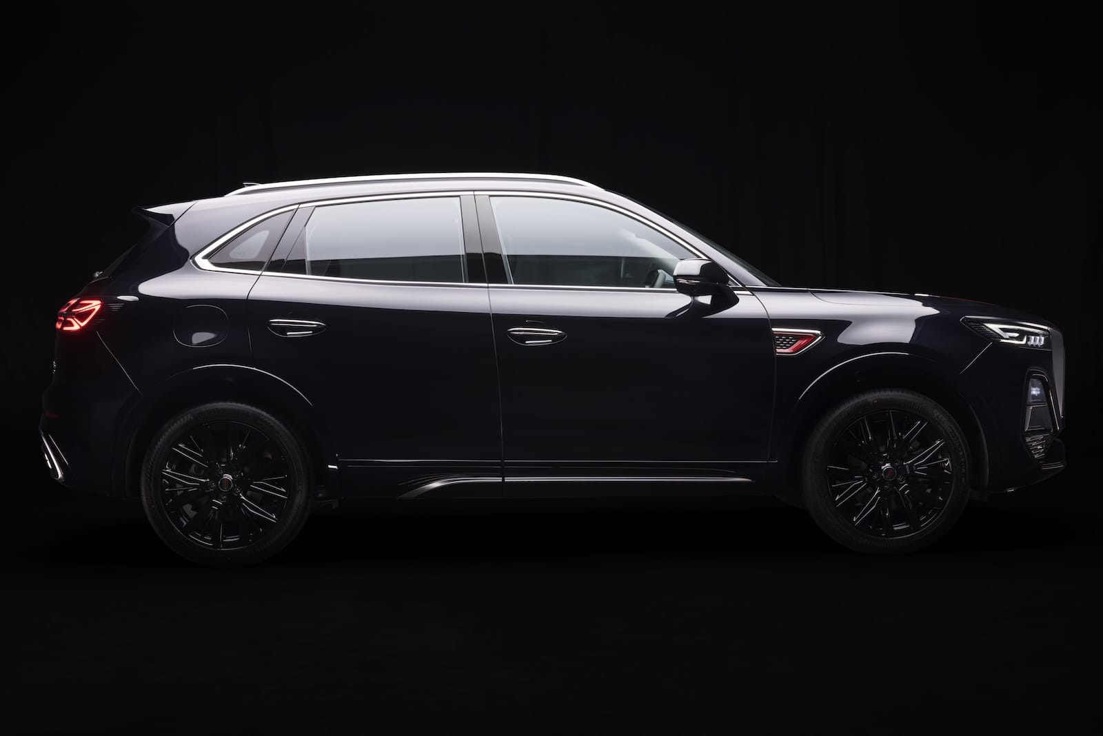 Hongqi HS5